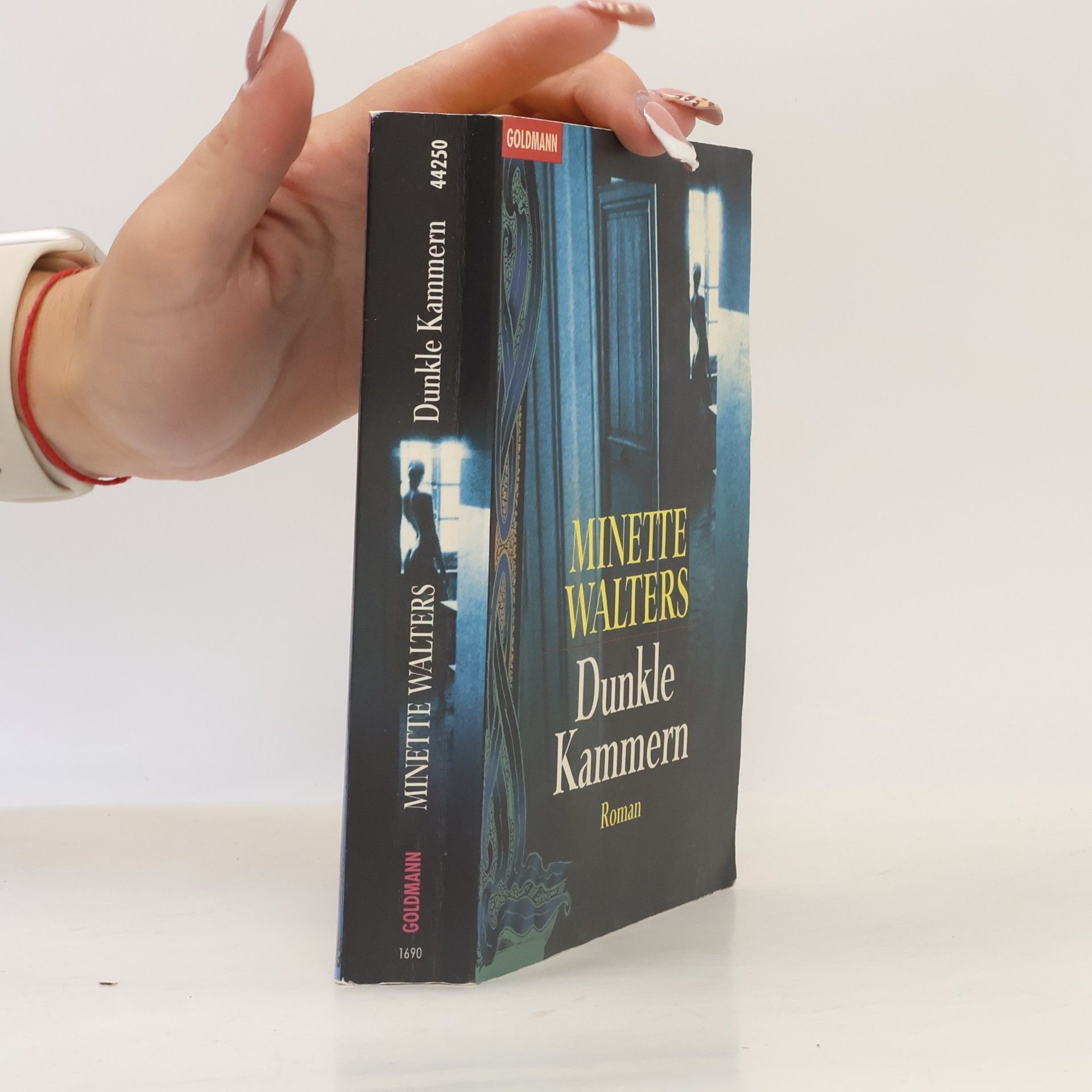 Minette Walter Dunkle Kammern
