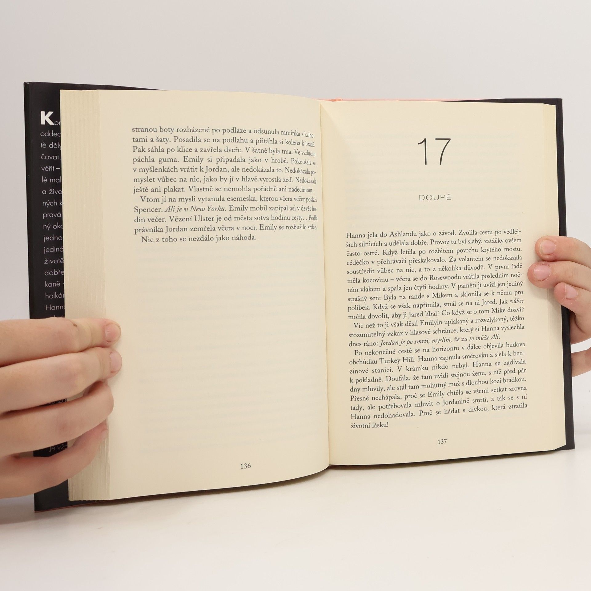 Sara Shepard Roztomilé malé lhářky. Ohrožené
