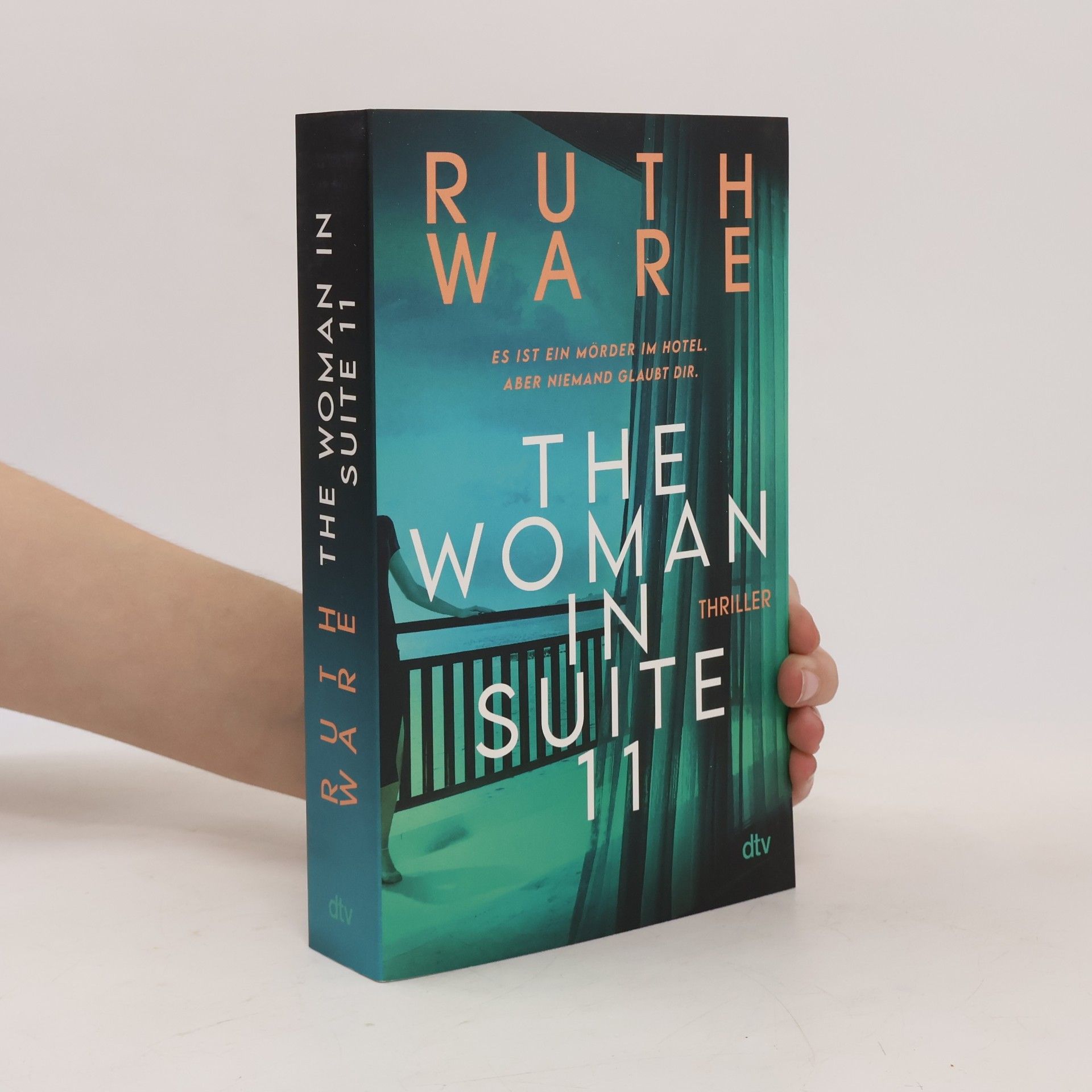 Ruth Ware The Woman in Suite 11
