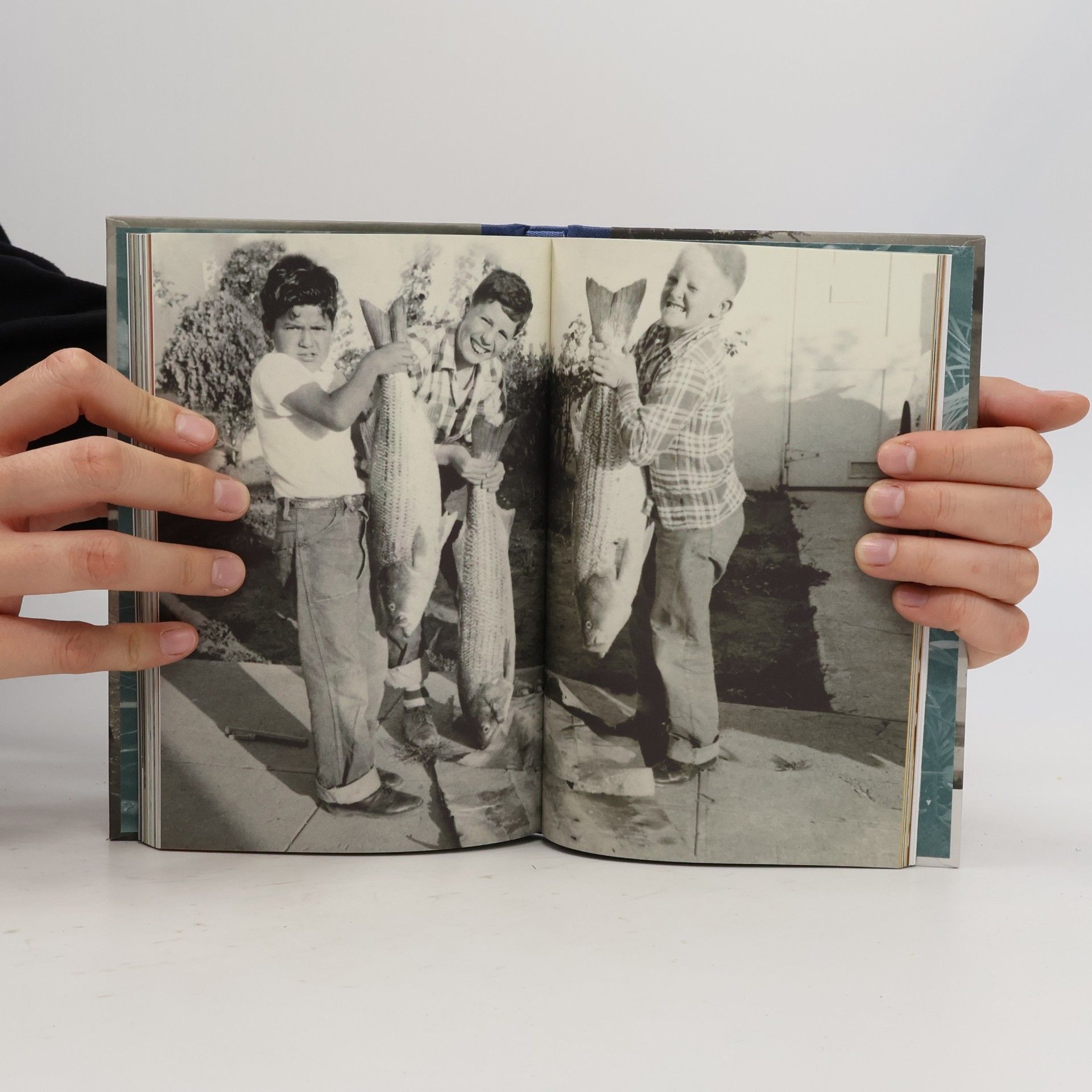 Levine Barbara Hoberman People Fishing