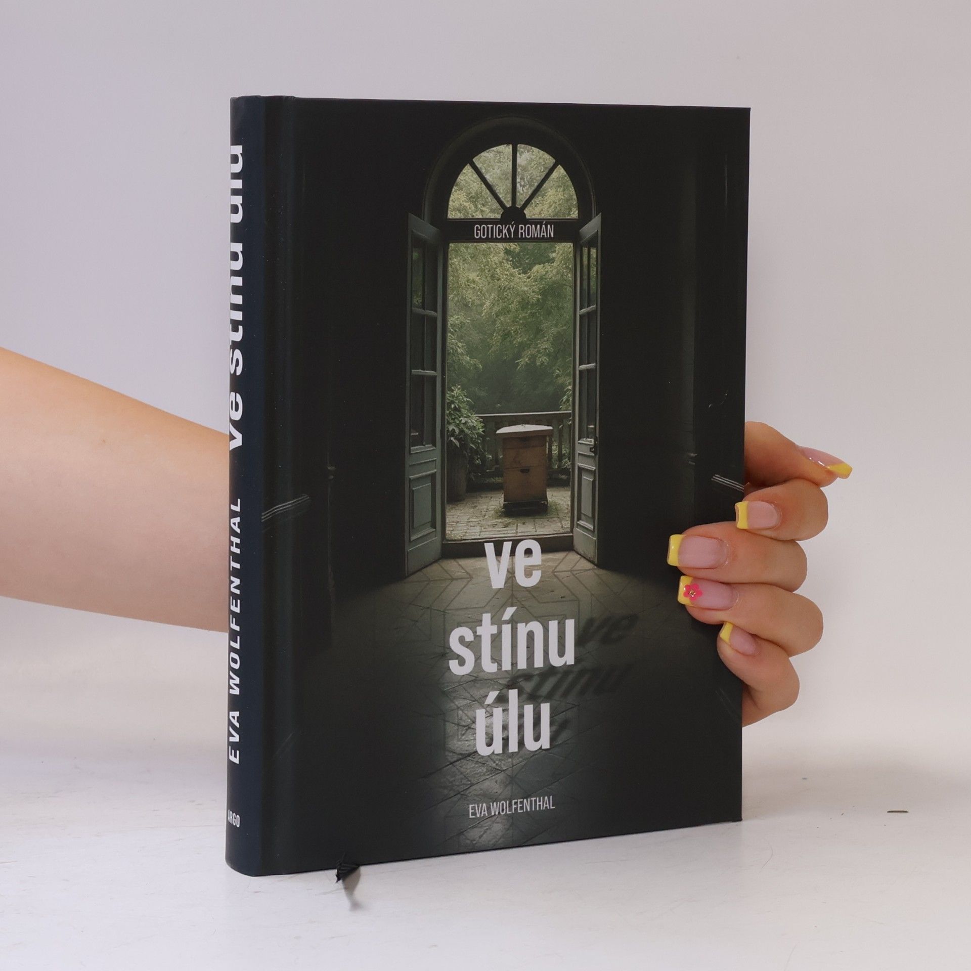 Eva Wolfenthal Ve stínu úlu
