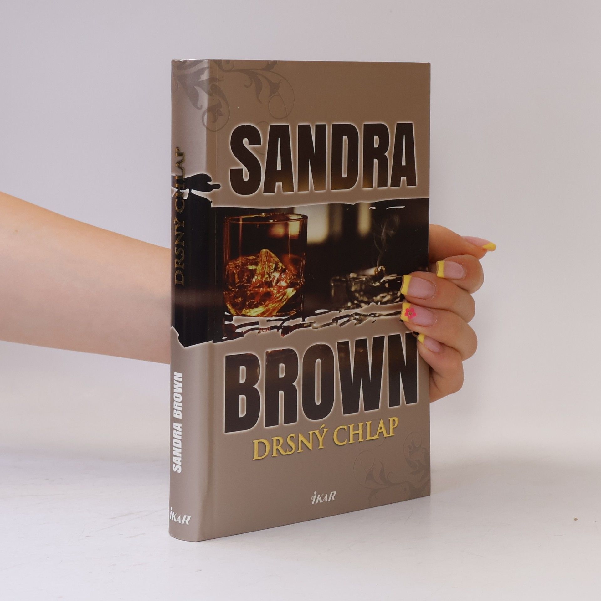 Sandra Brown Drsný chlap