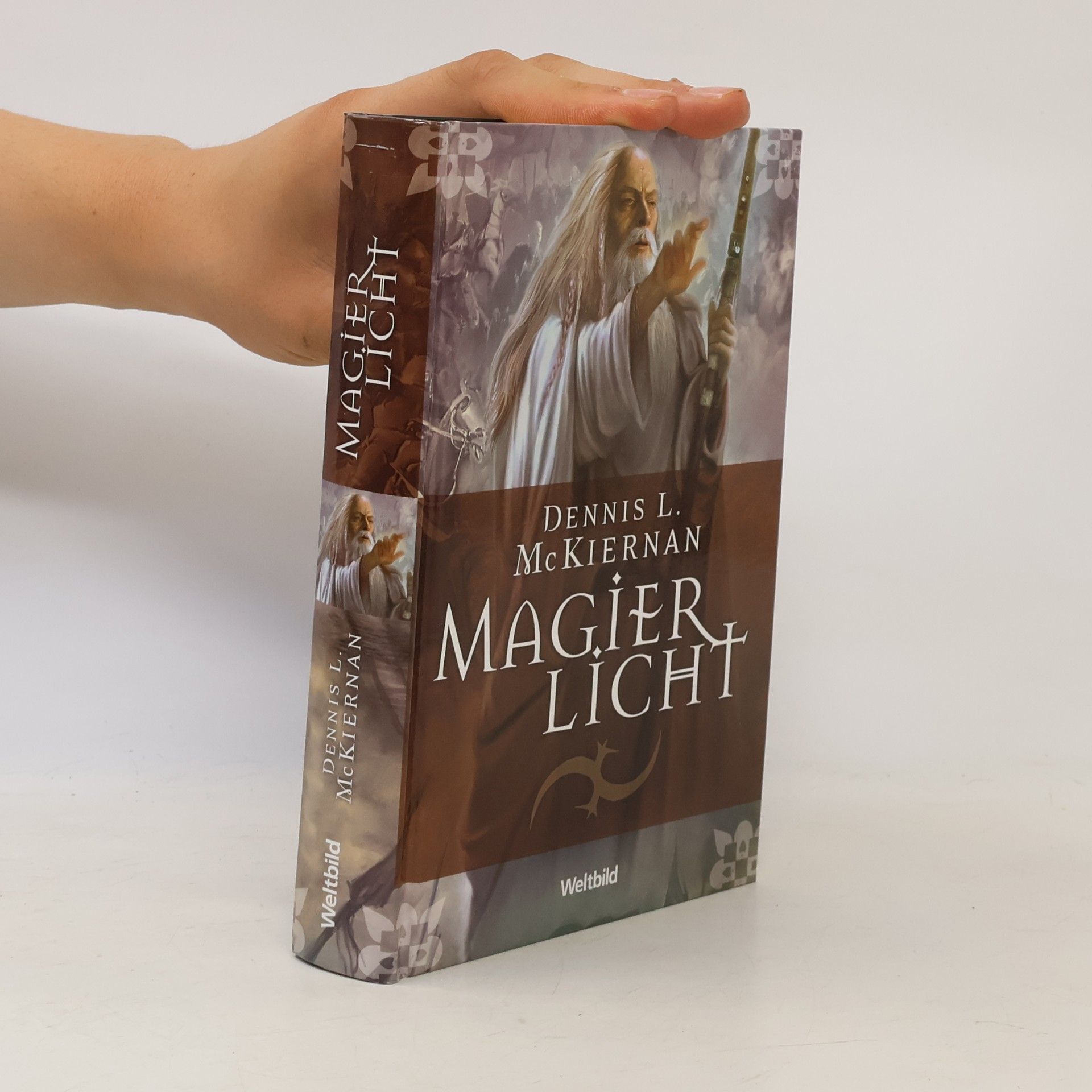 Dennis L. McKiernan Magierlicht