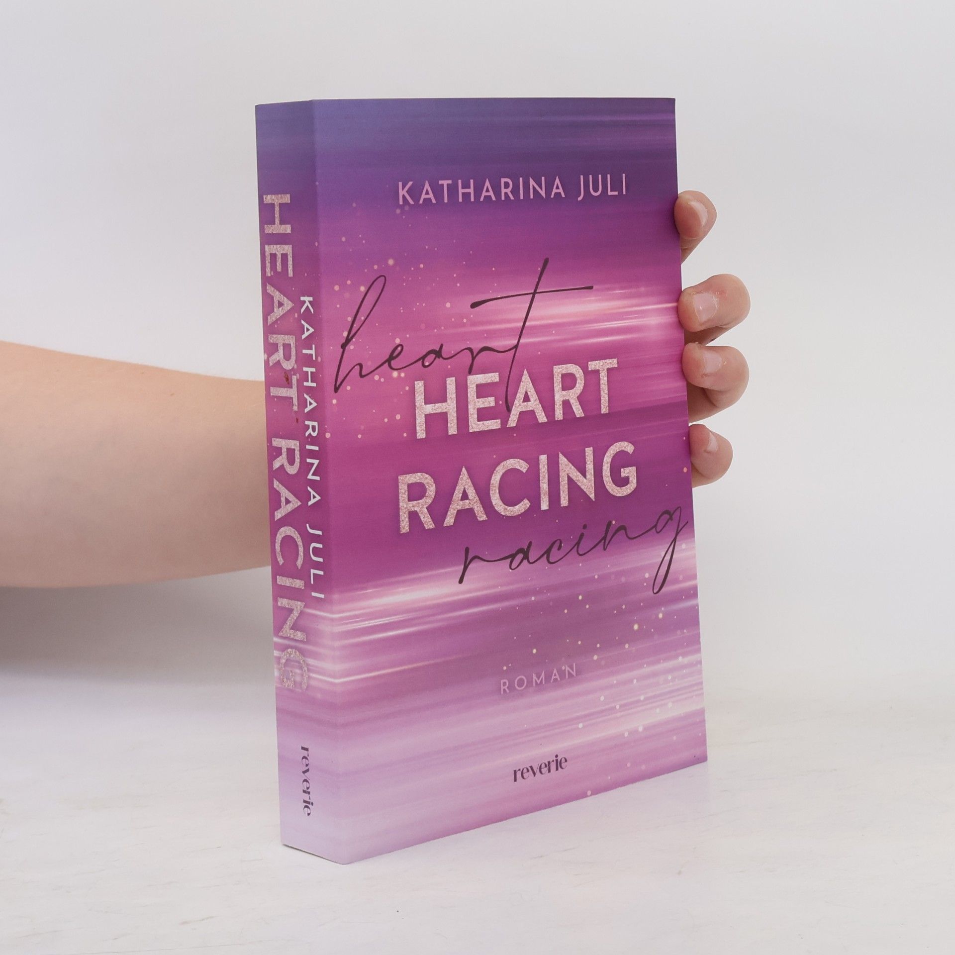 Katharina Juli Heart Racing. Roman | DIE New Adult Romance in der Welt des Rennsports | Mit Tropes wie Workplace-Romance, Enemies-to-Lovers und Secret Relationship