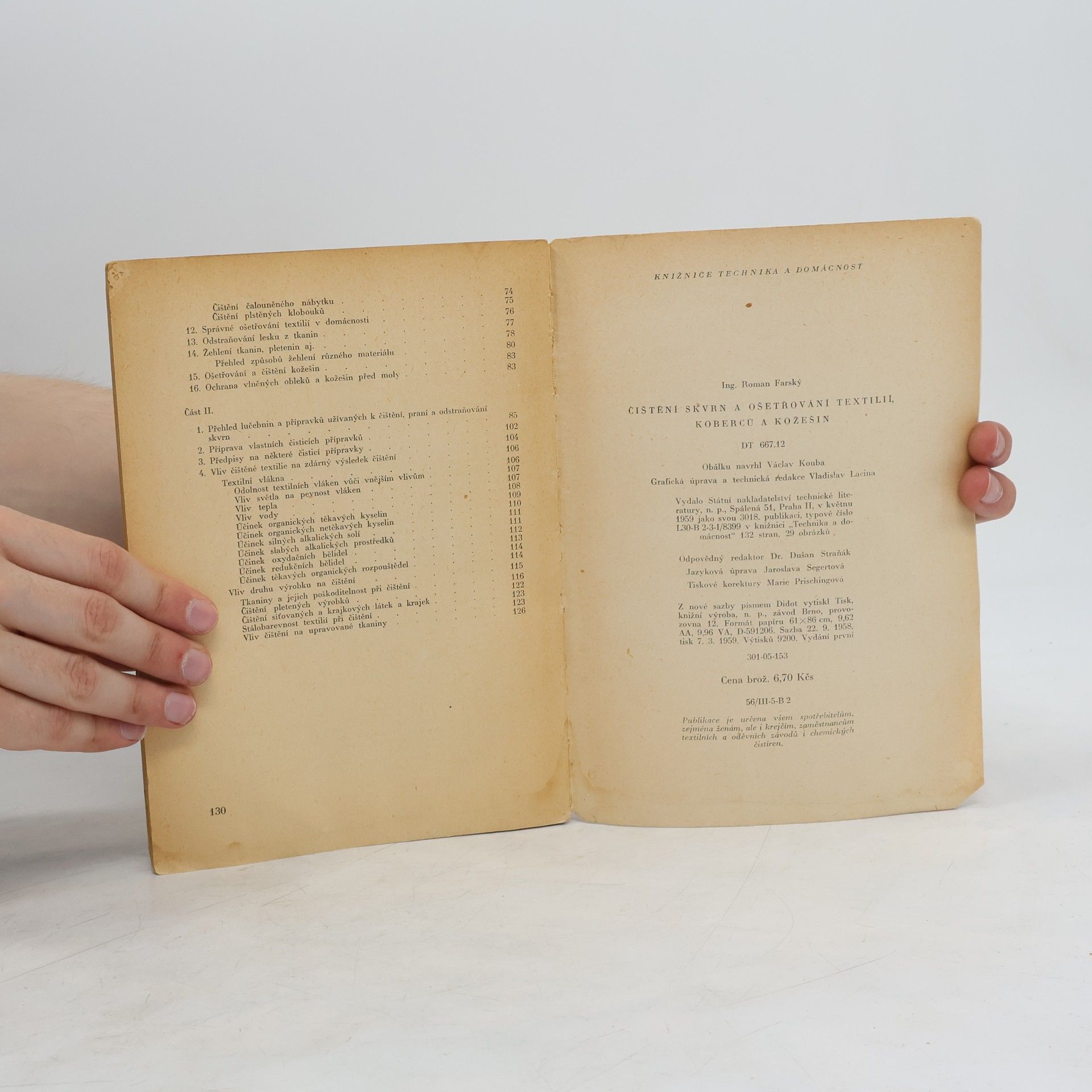 Roman Farský Čištění skvrn a ošetřování textilií, koberců a kožešin