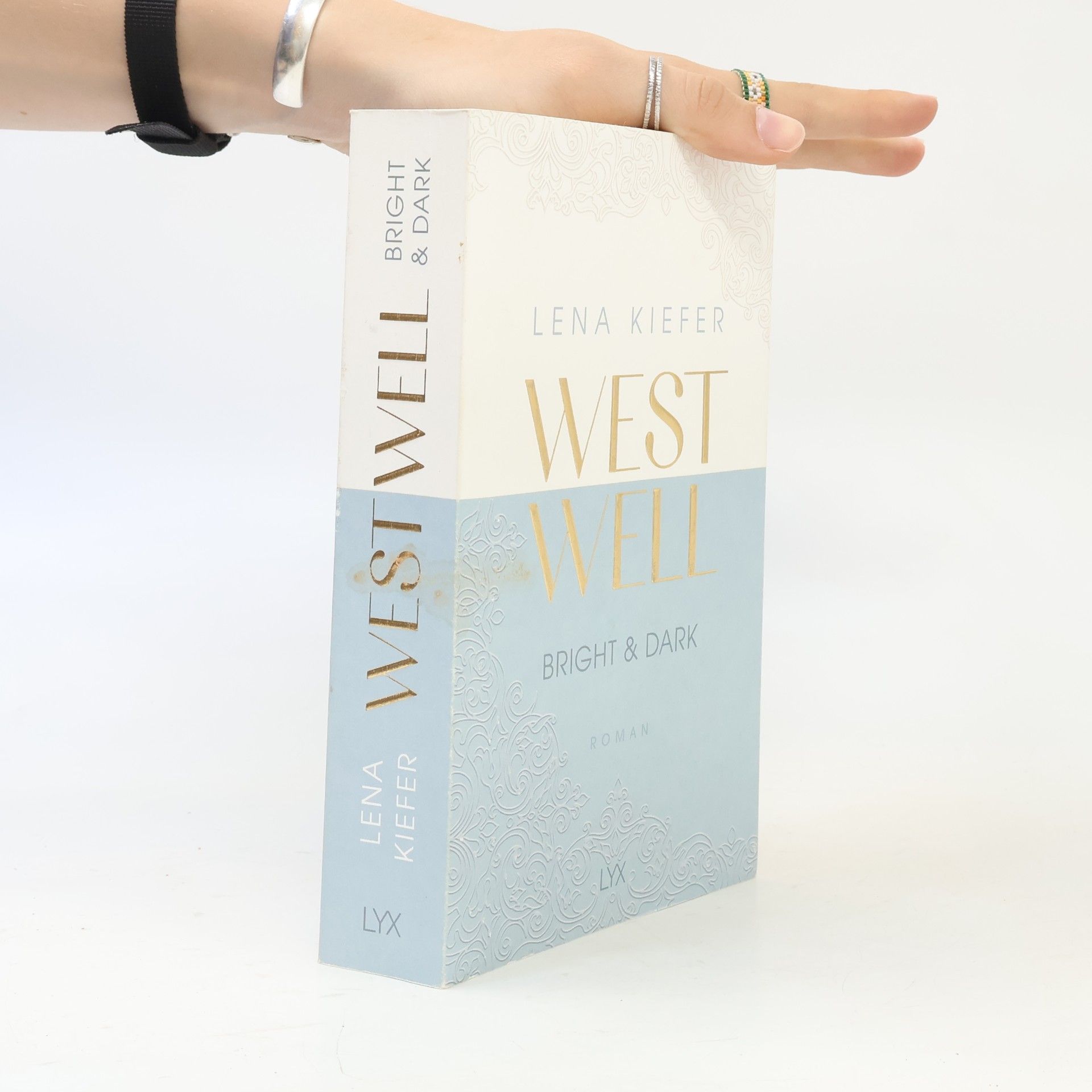 Lena Kiefer Westwell. Bright & Dark