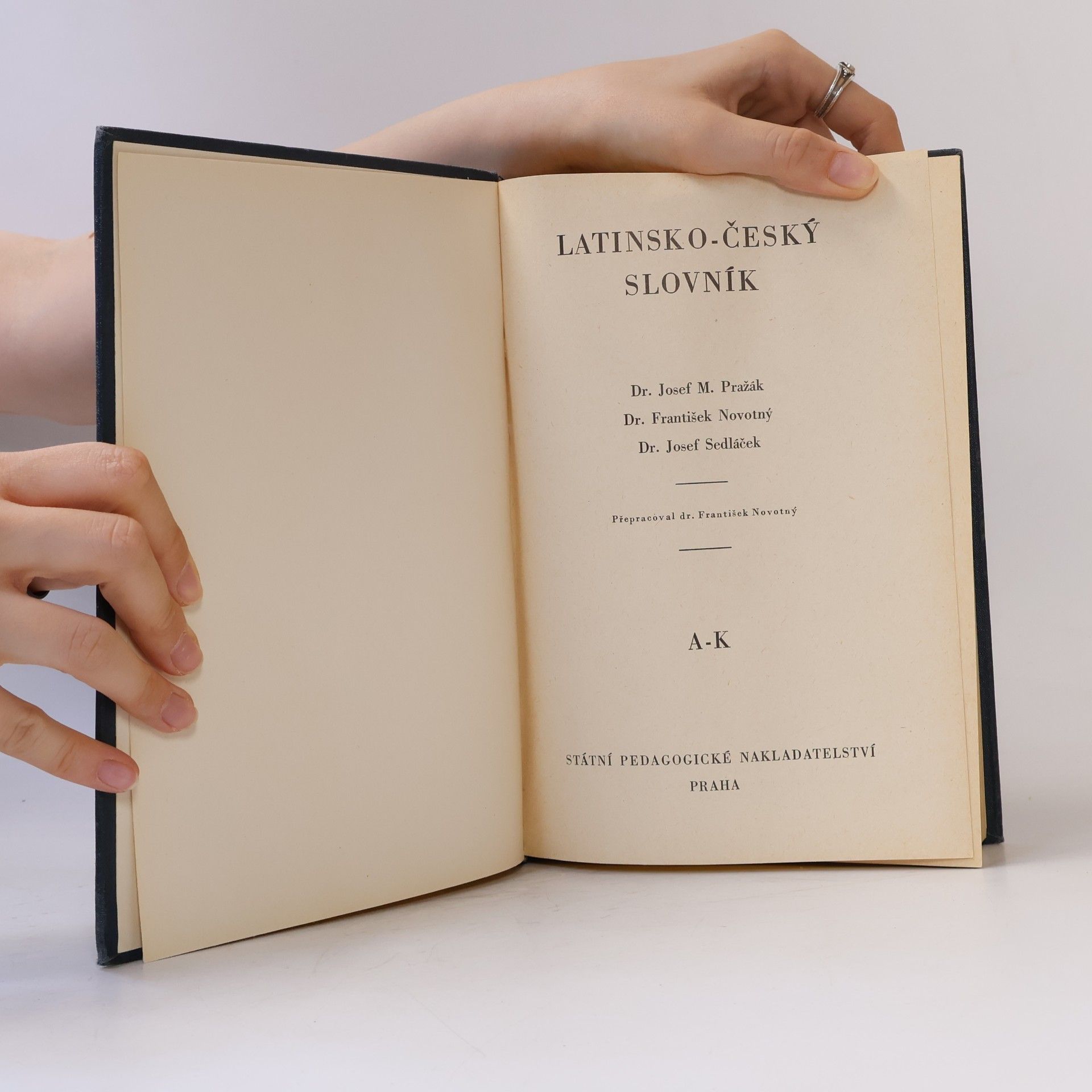 Kolektiv autorů Latinsko-český slovník A-K