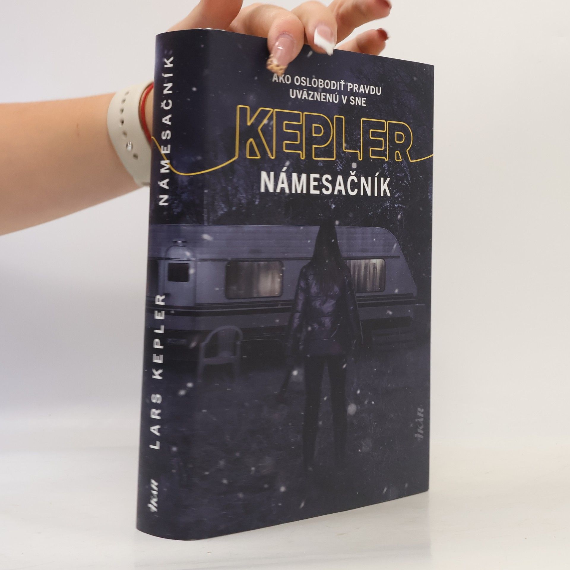 Lars Kepler Námesačník