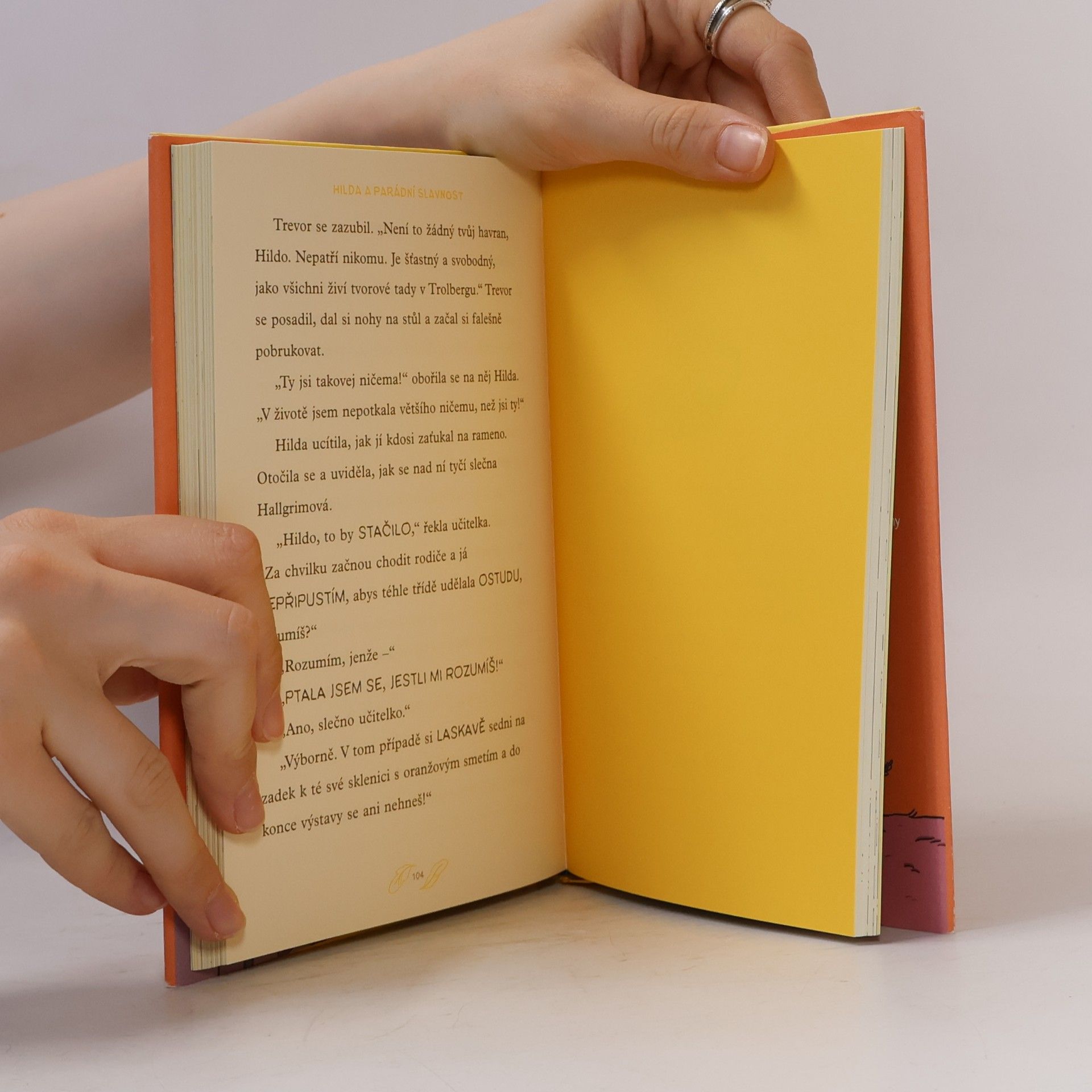 Stephen Davies Hilda a parádní slavnost