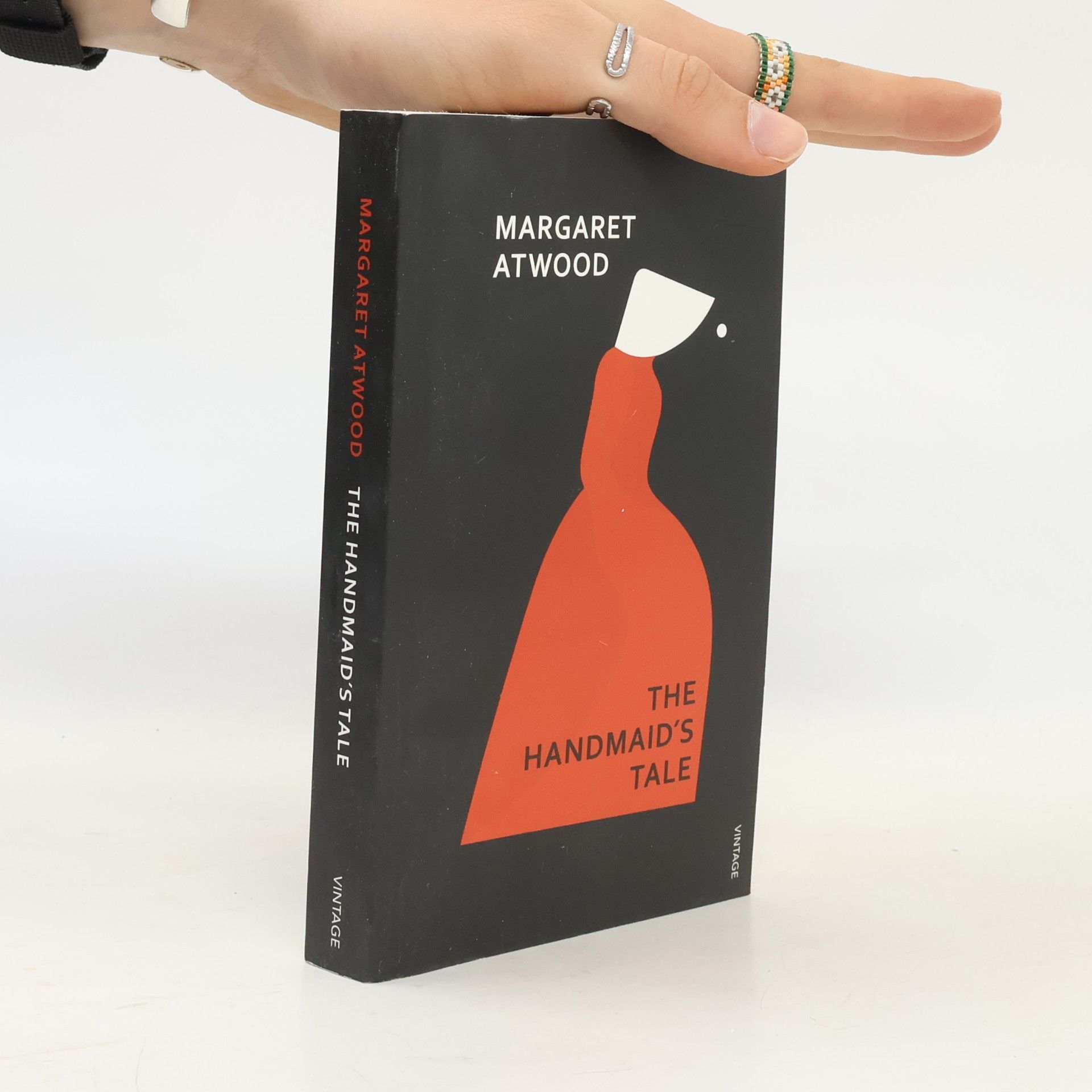 Margaret Atwood The handmaid's tale
