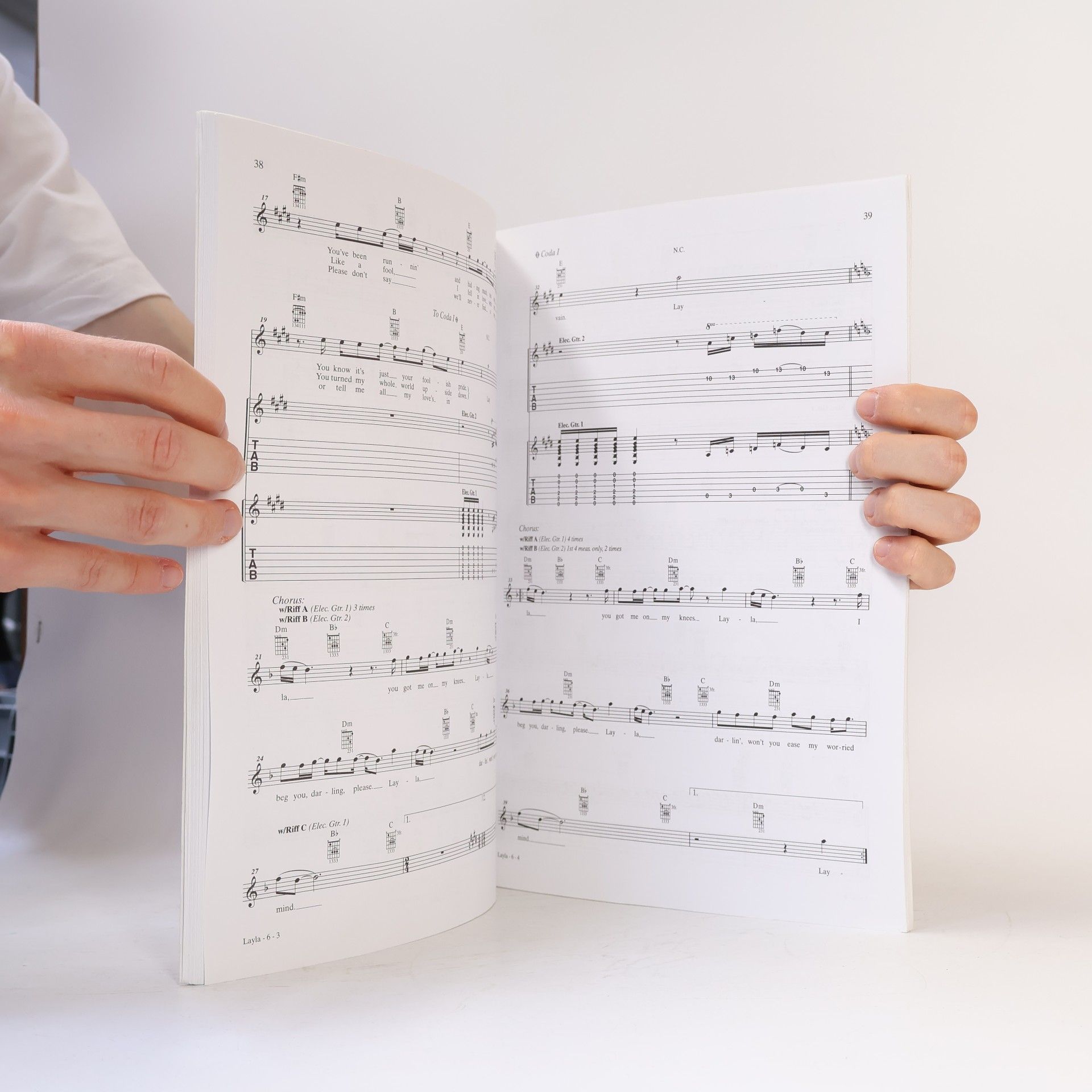 Easy Guitar Play-Along: Classic Rock Hits