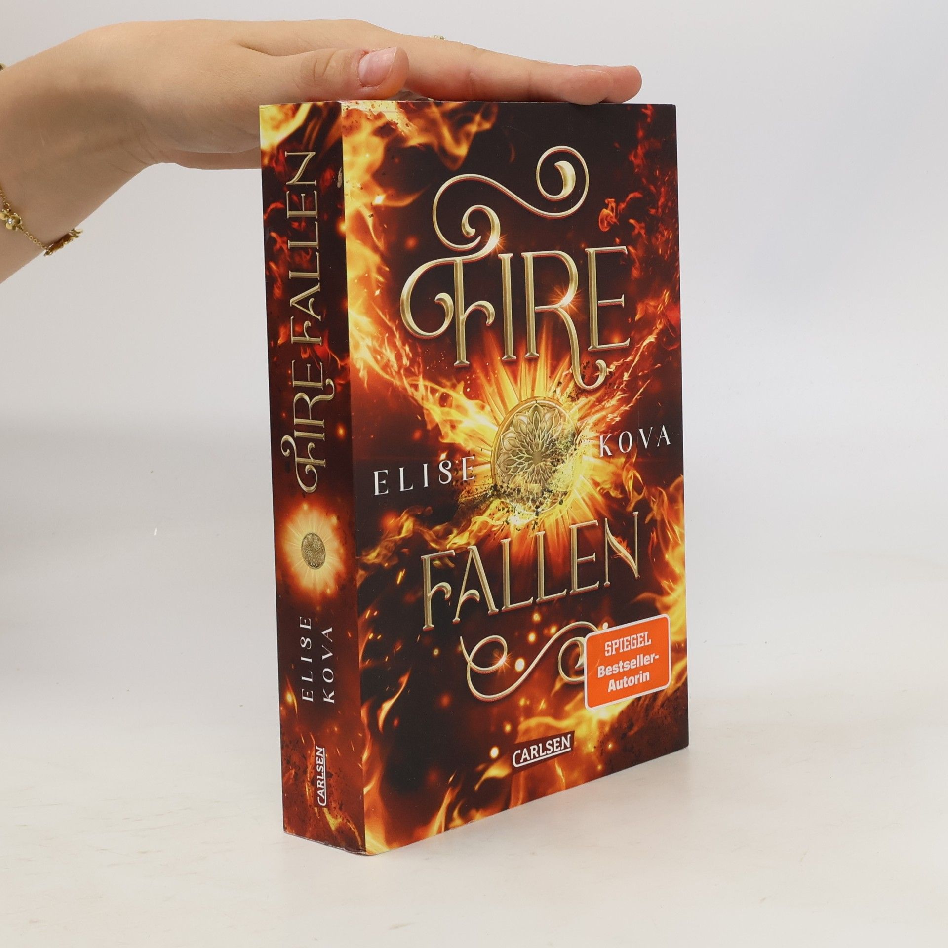 Elise Kova Fire fallen