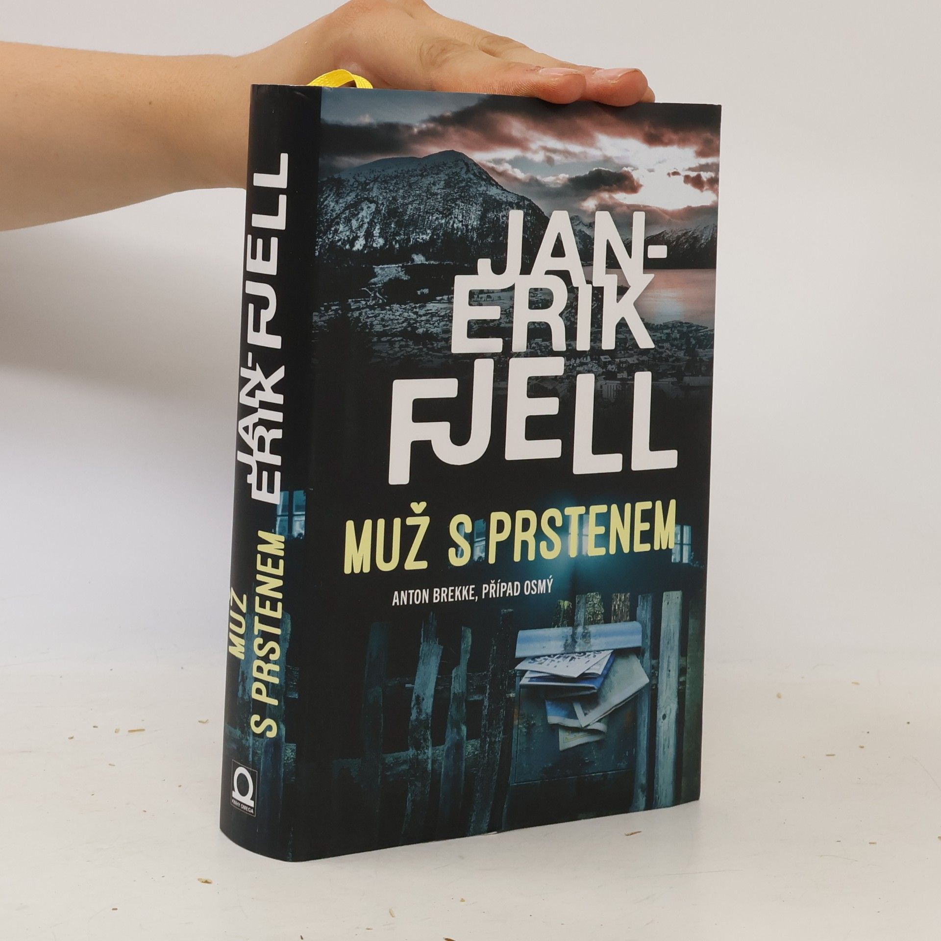 Jan-Erik Fjell Anton Brekke - 8: Muž s prstenem