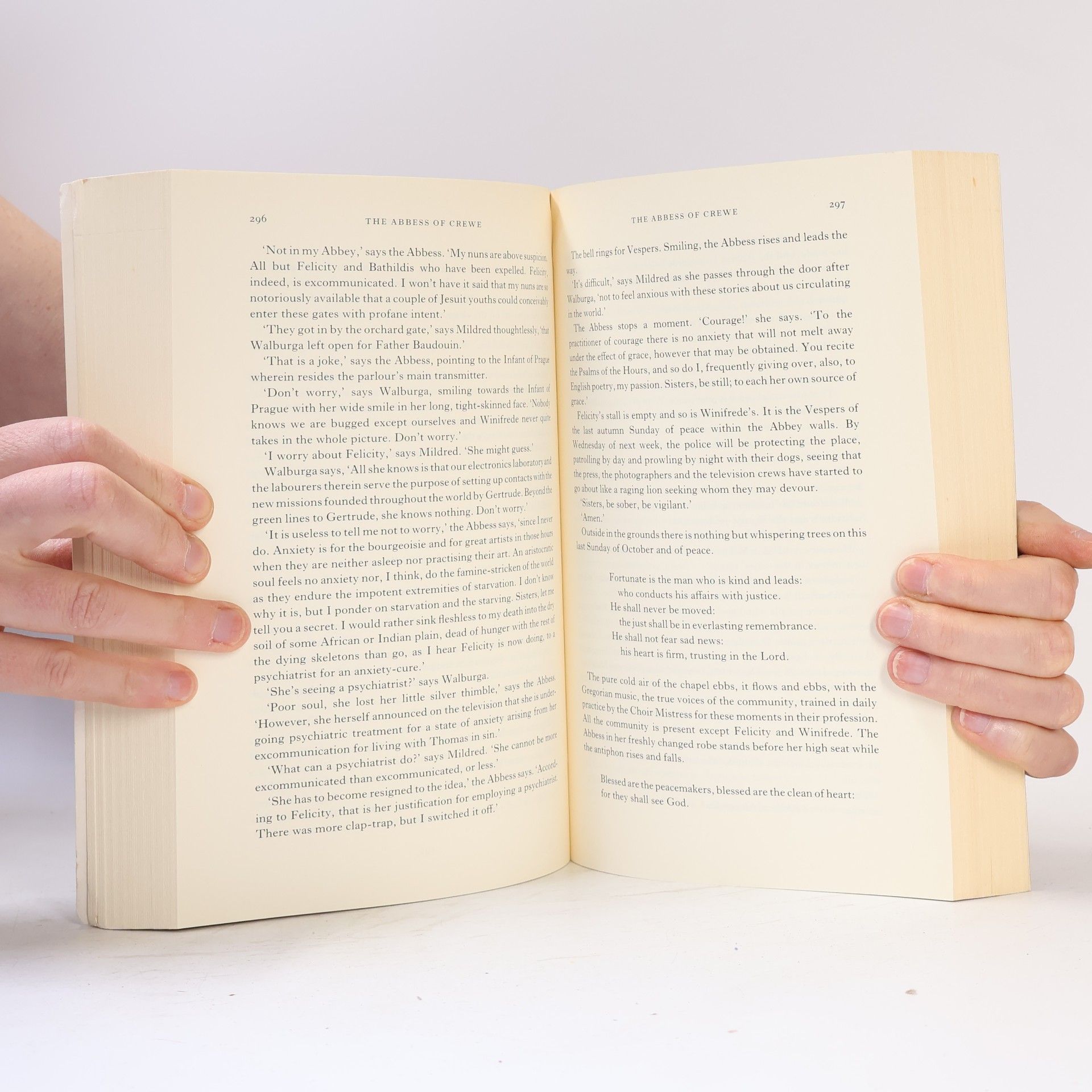 Muriel Spark Omnibus 2