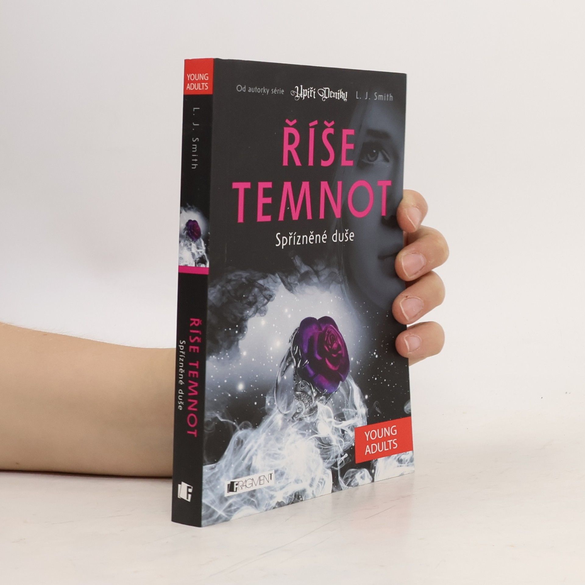 Lisa J. Smith Spřízněné duše (6. díl série Říše temnot)