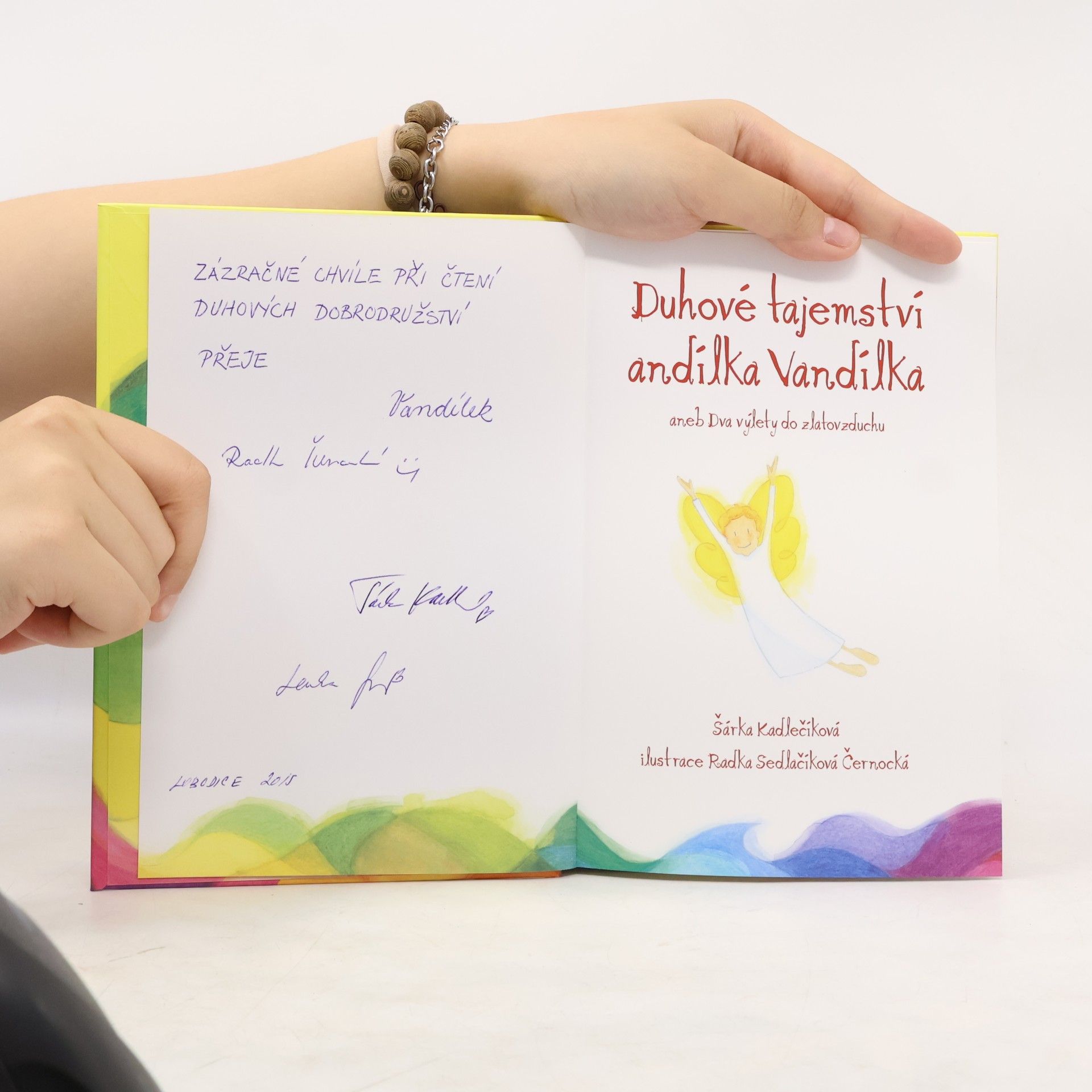 Šárka Kadlečíková Duhové tajemství andílka Vandílka aneb Dva výlety do zlatovzduchu