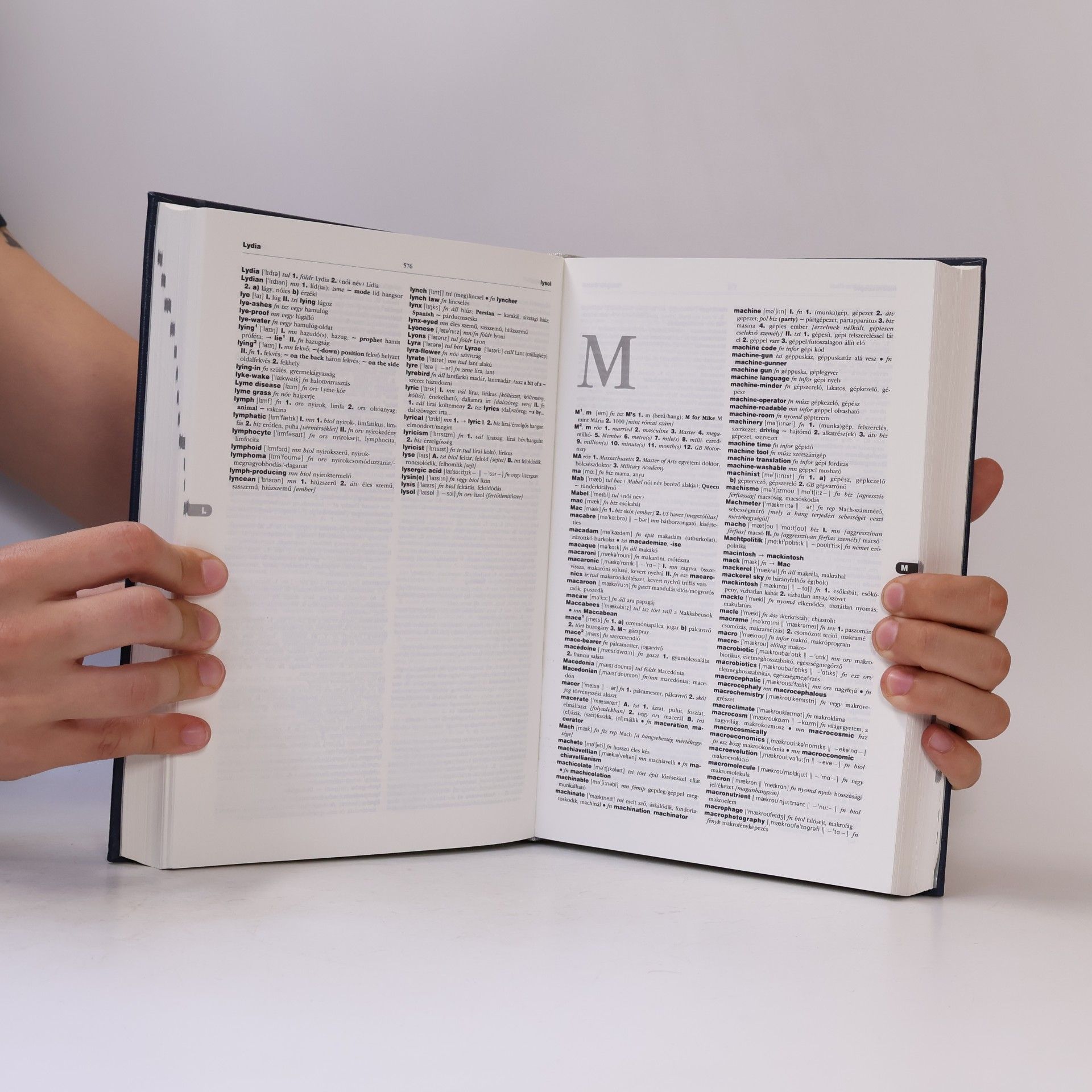 L Orszagh English-Hungarian Concise Dictionary