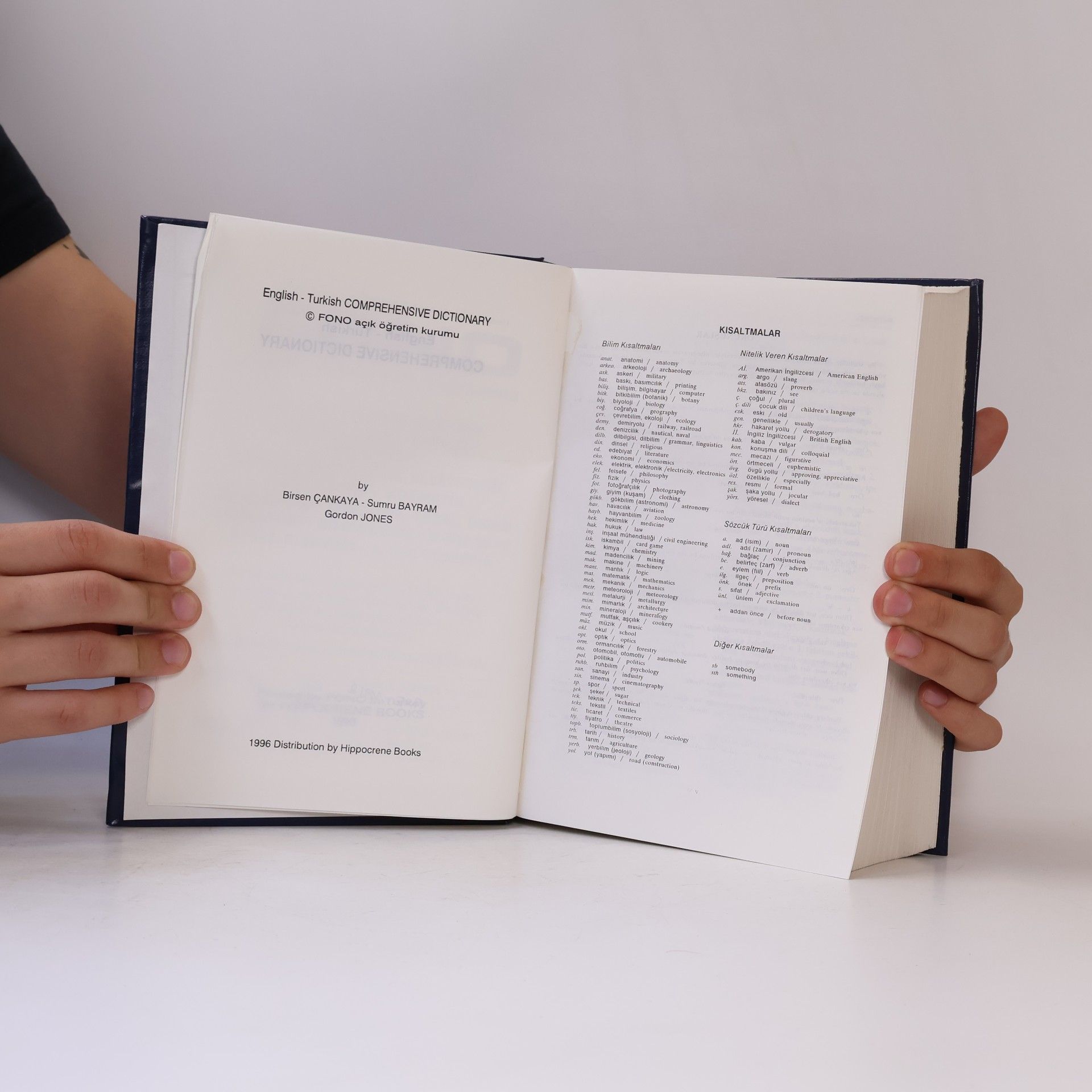 Various authors Fono İngilizce Türkçe Üniversal Sözlük