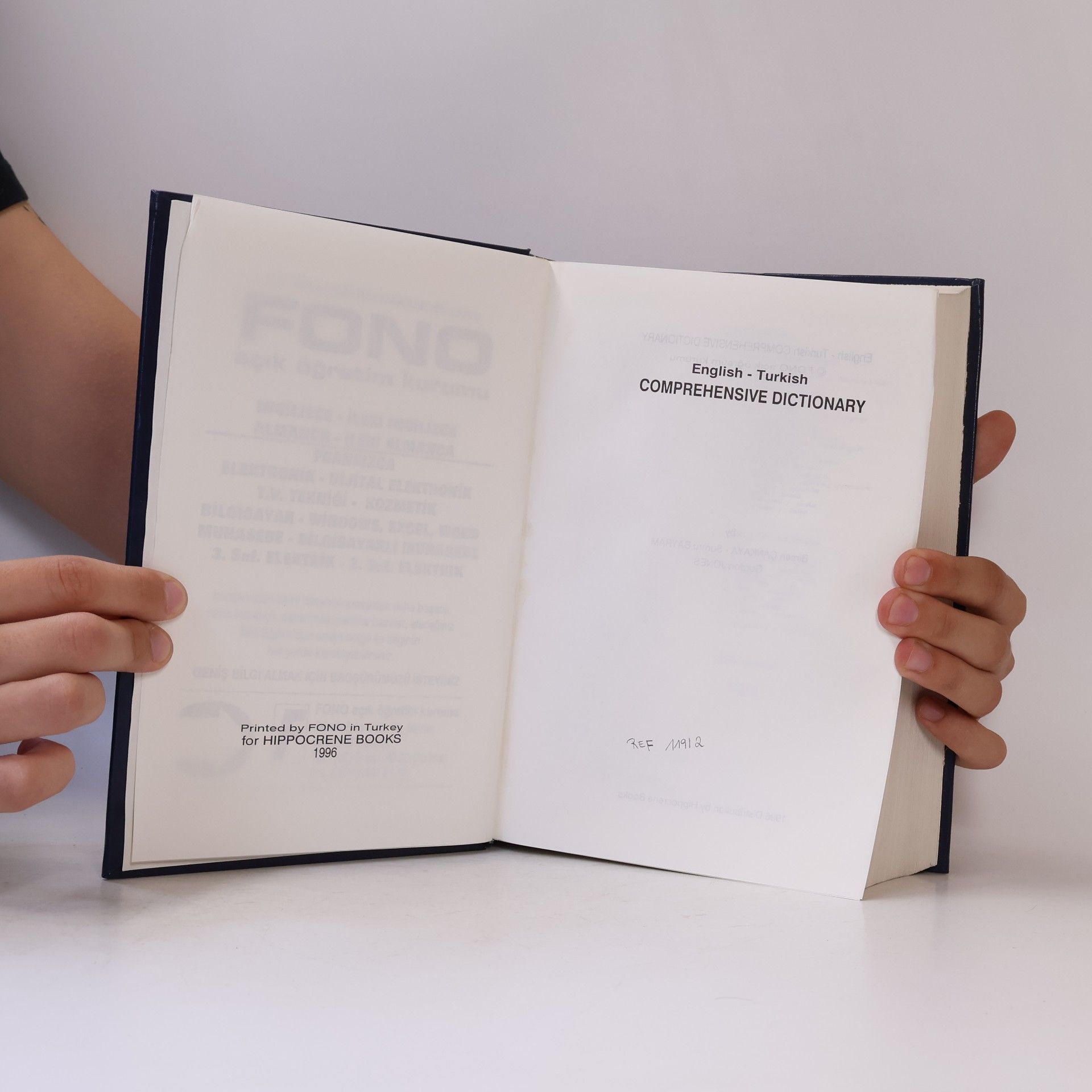 Various authors Fono İngilizce Türkçe Üniversal Sözlük