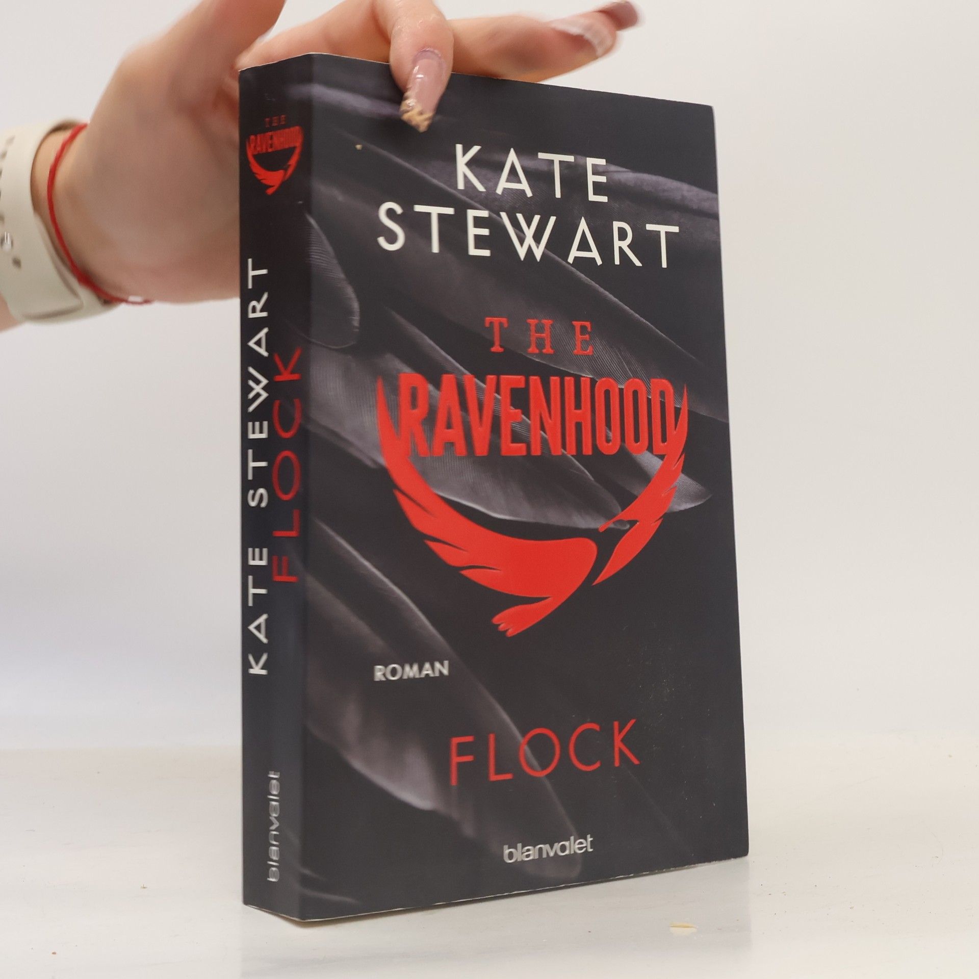 Kate Stewart The Ravenhood - Flock
