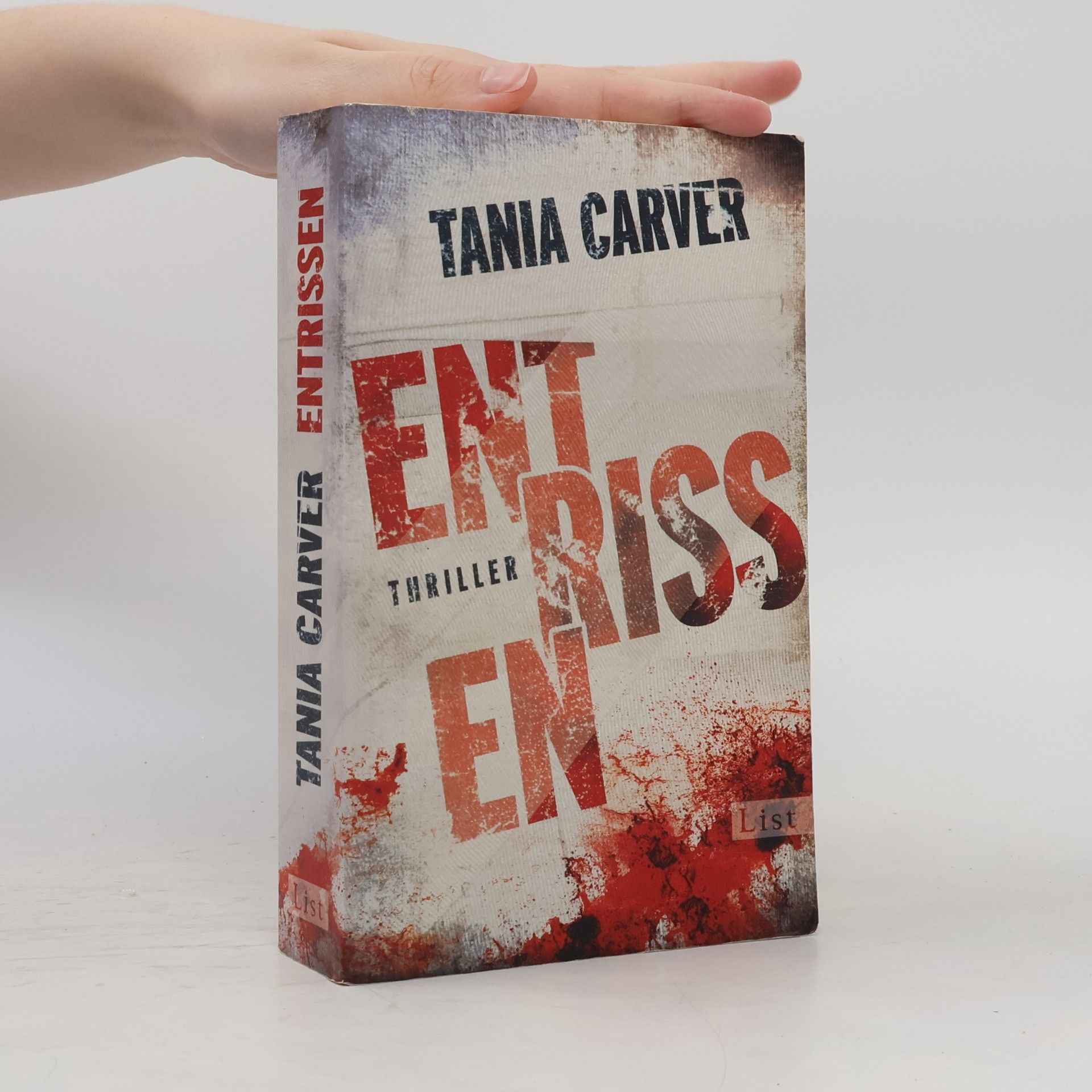 Tania Carver Entrissen
