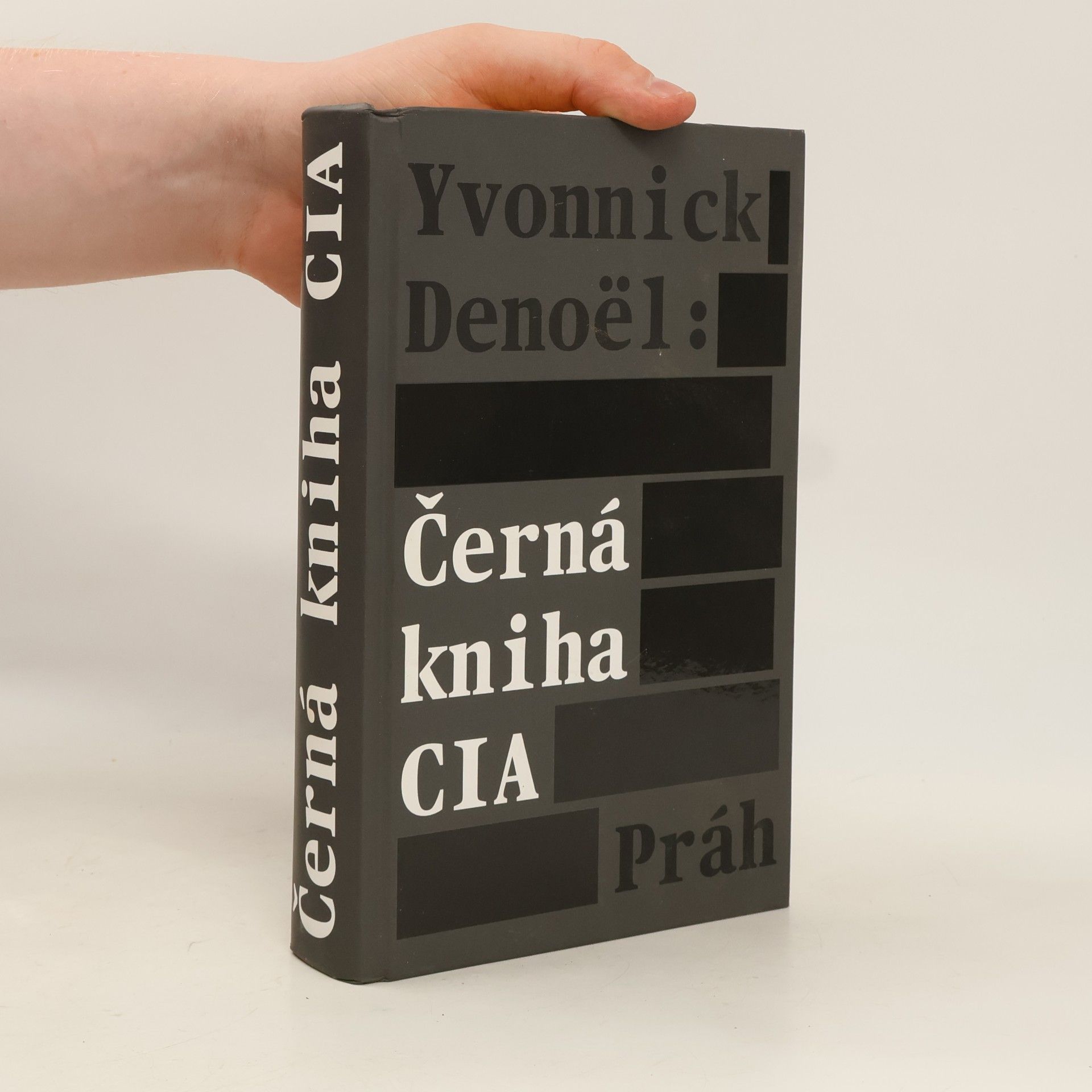 Yvonnick Denoël Černá kniha CIA