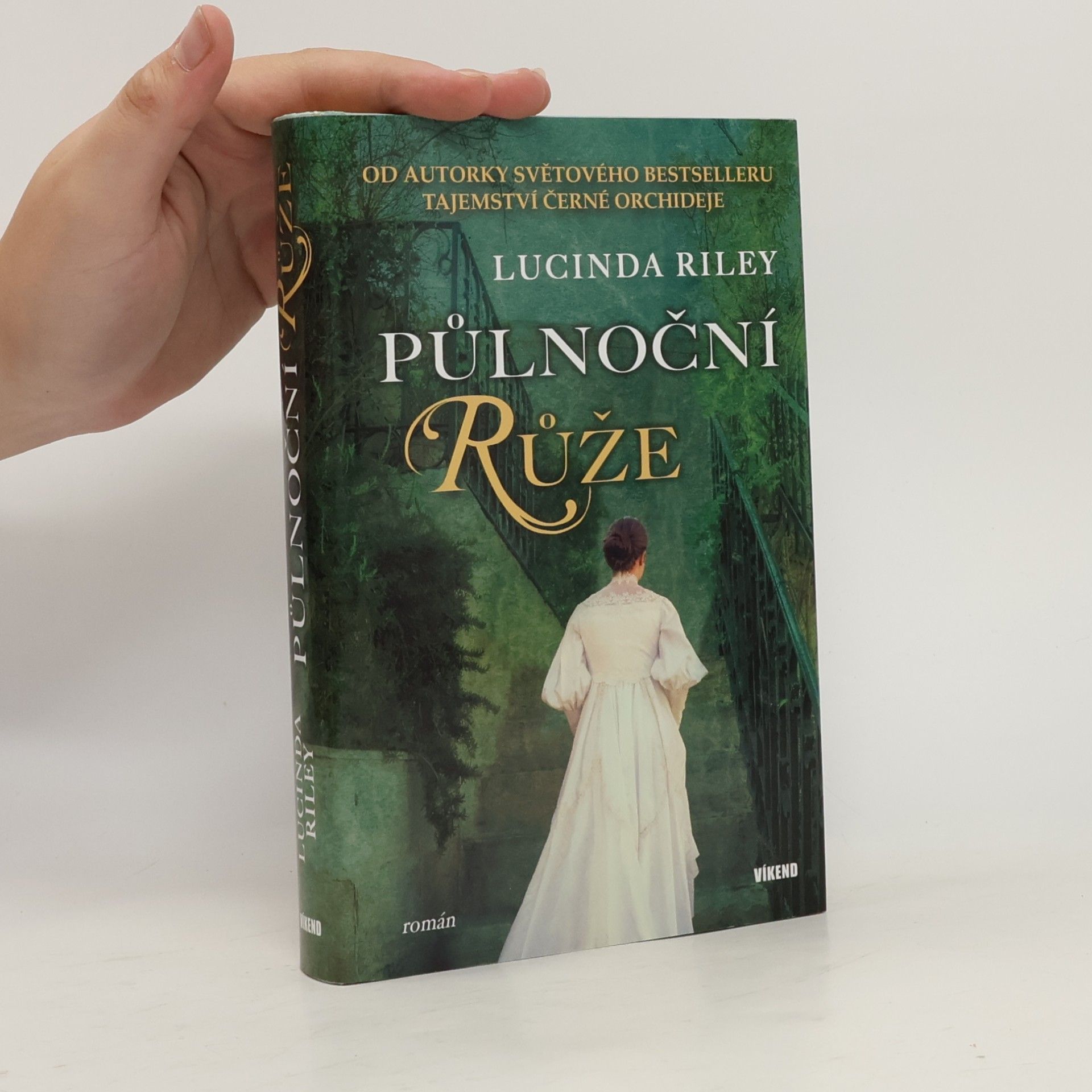 Lucinda Riley Půlnoční růže