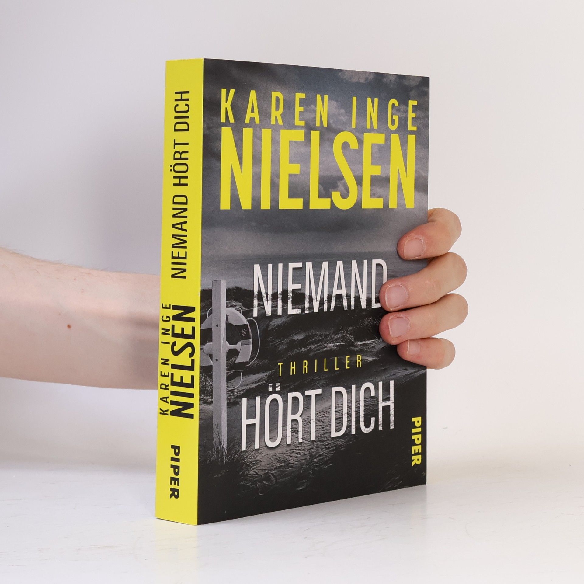 Karen Inge Nielsen Niemand hört dich