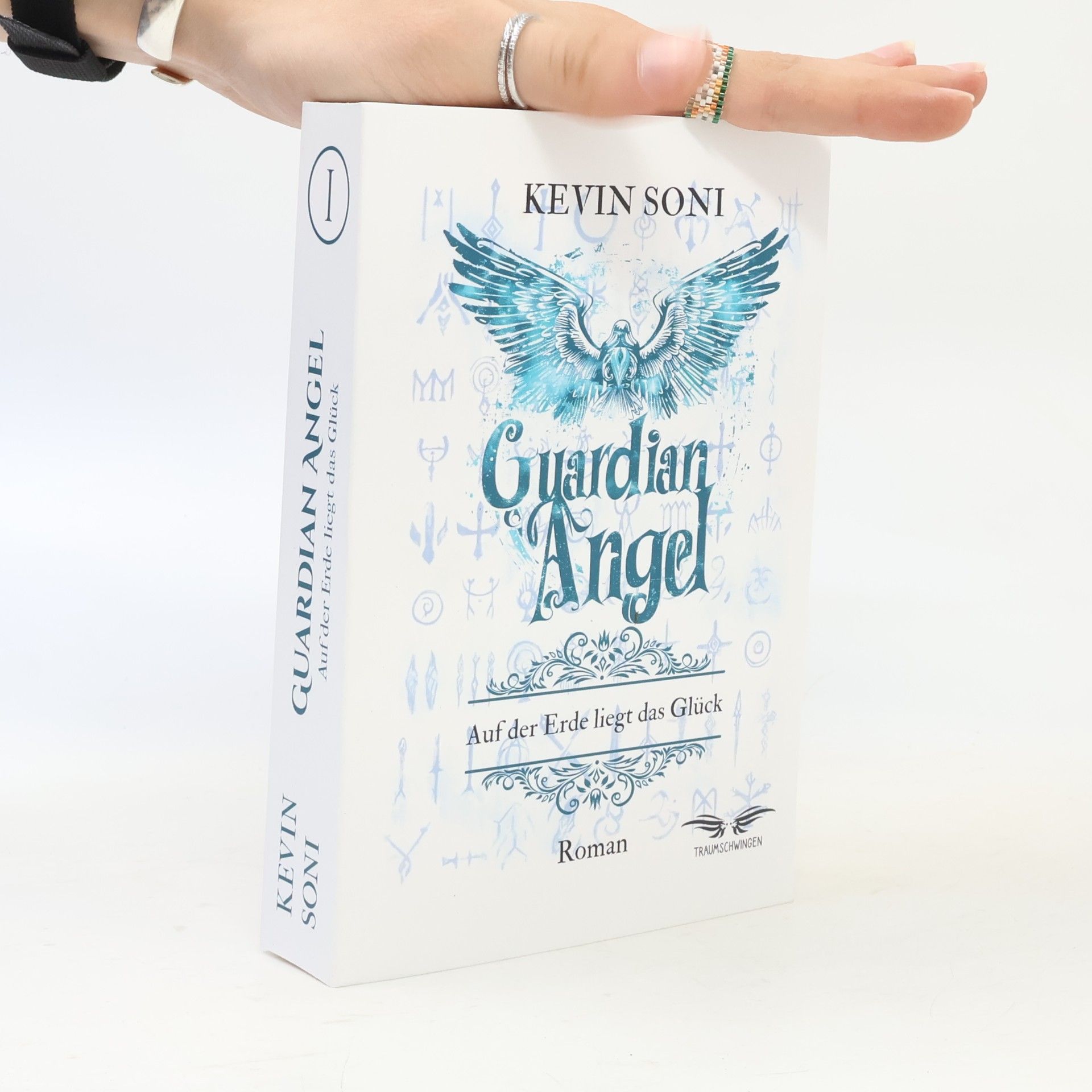 Kevin Soni Guardian Angel I. Auf der Erde liegt das Glück