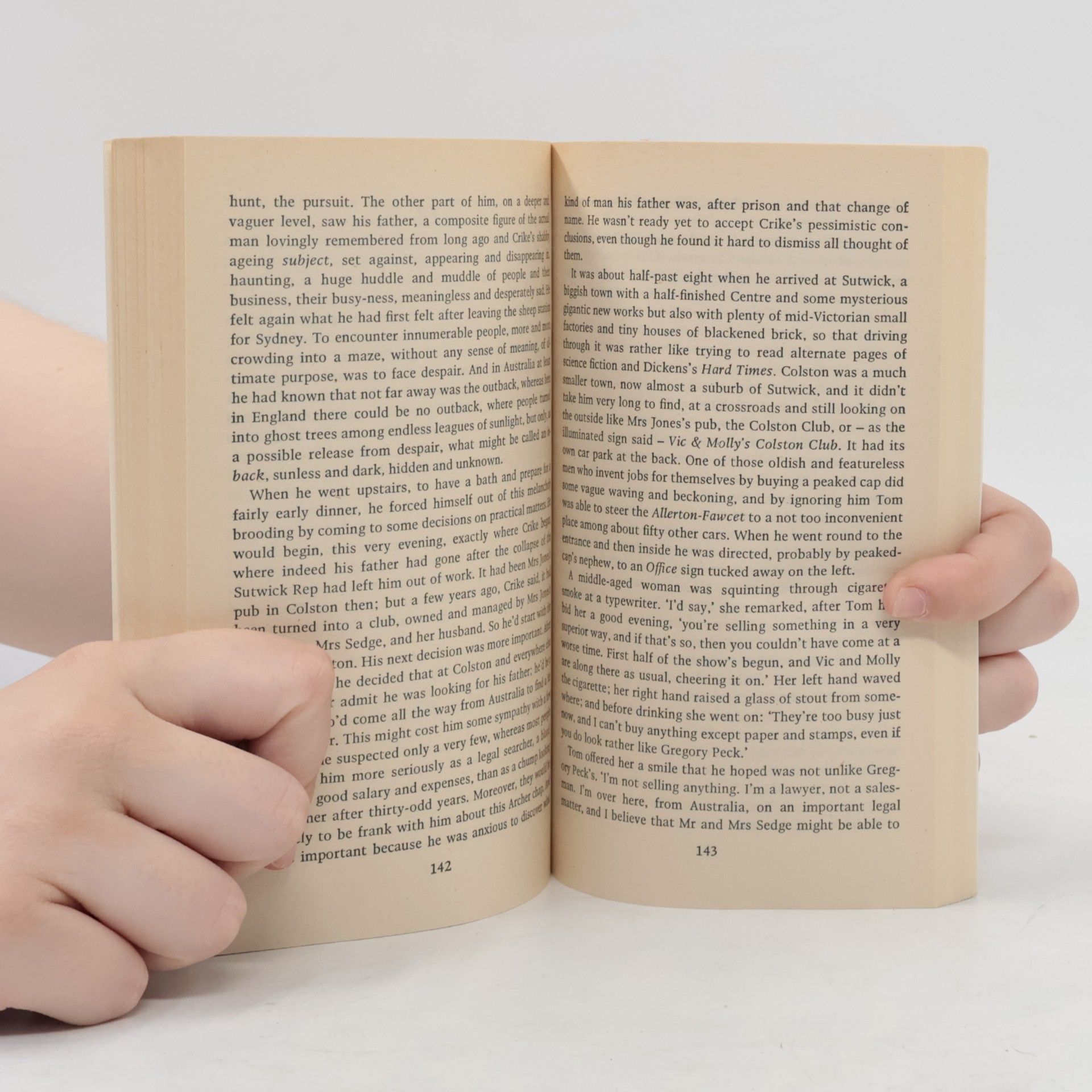 John Boynton Priestley It's an Old Country