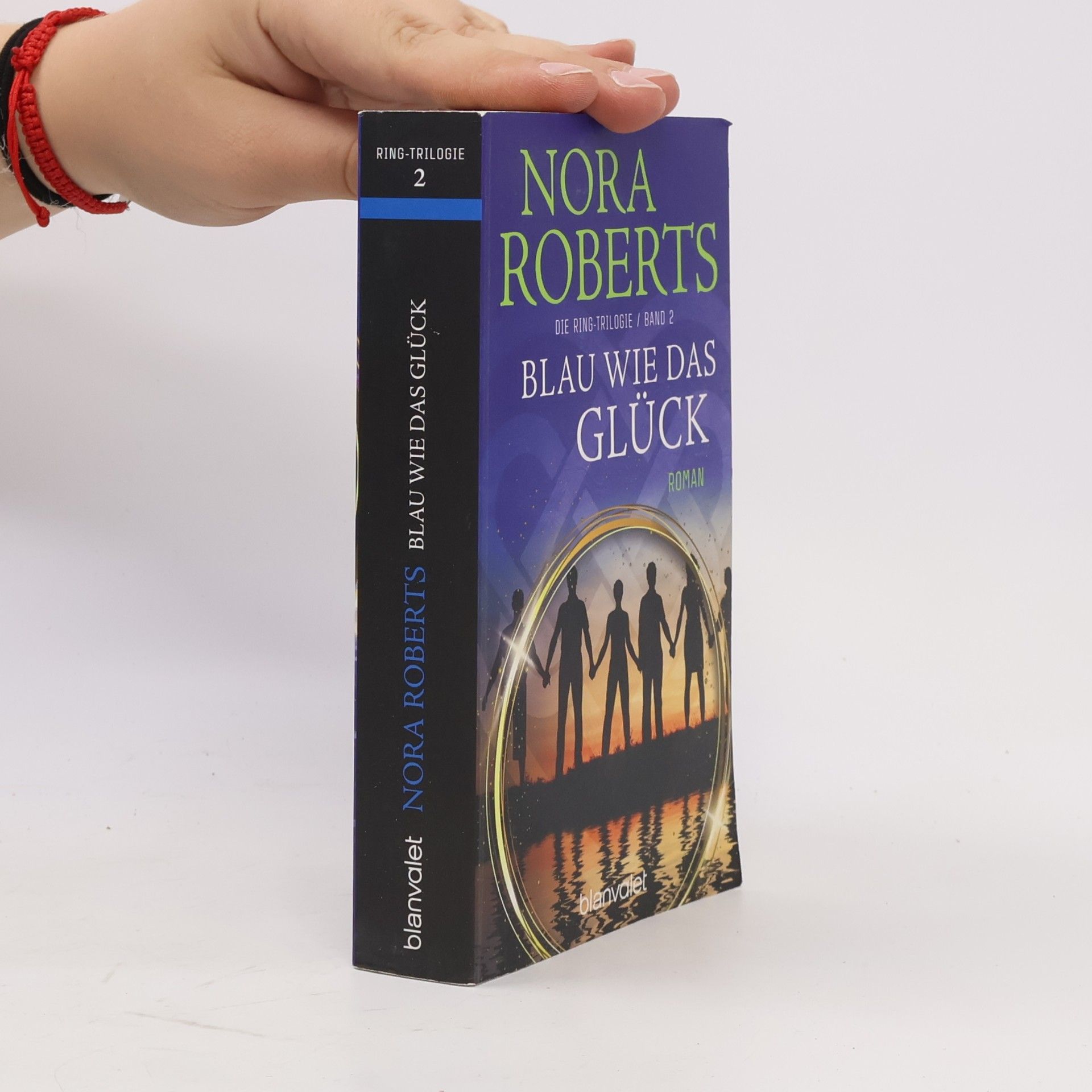 Nora Roberts Blau wie das Glück. Band 2