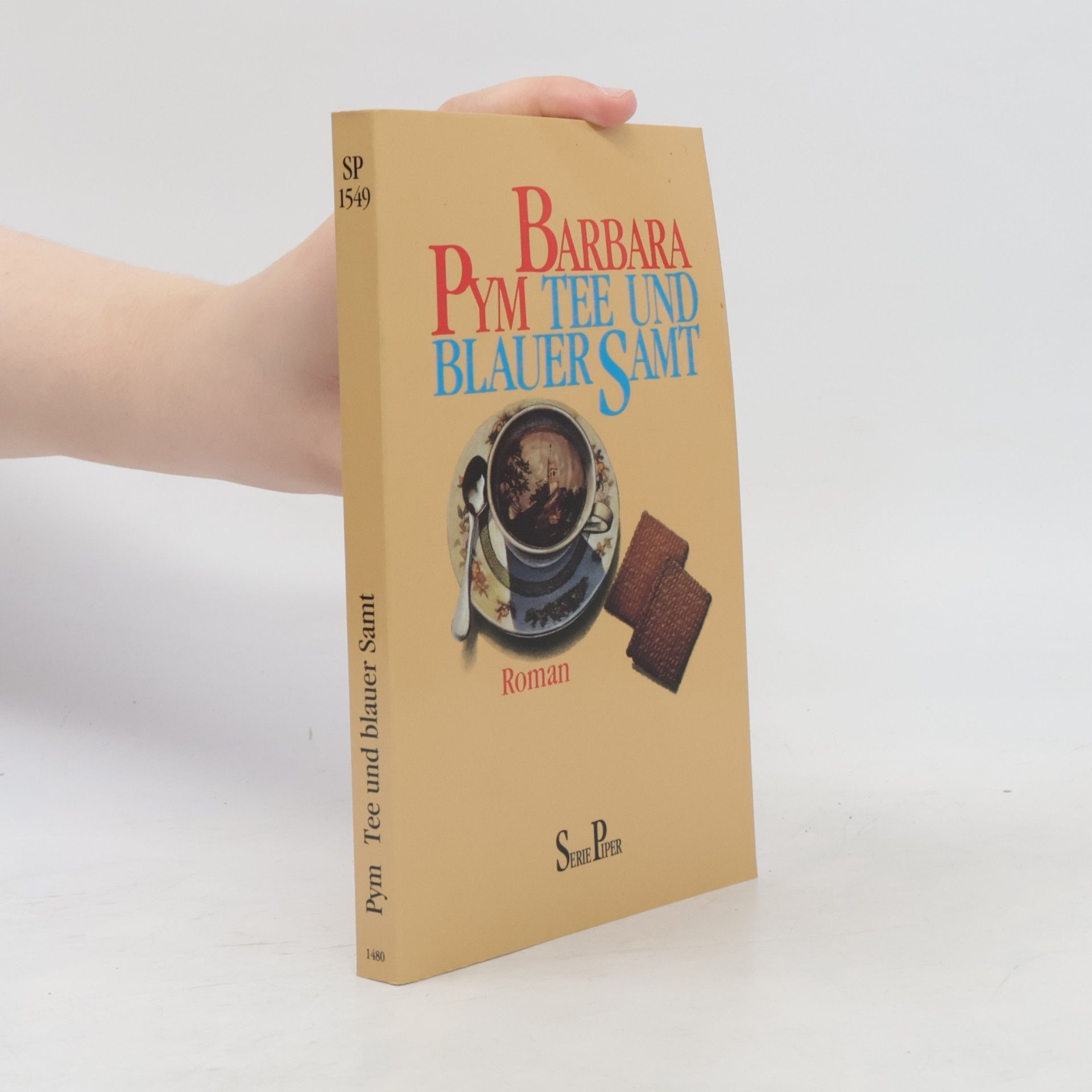 Barbara Pym Tee und blauer Samt