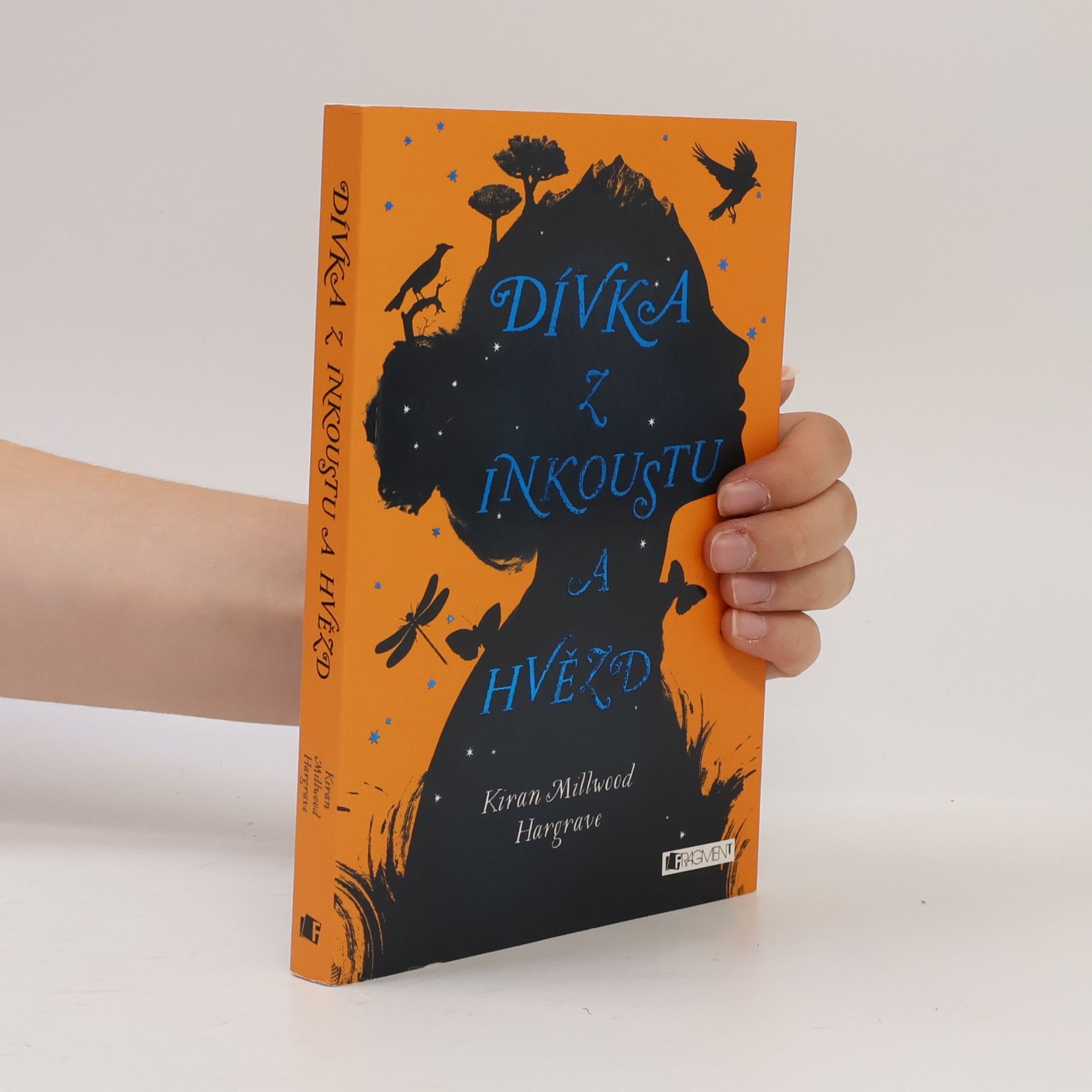 Kiran Millwood Hargrave Dívka z inkoustu a hvězd