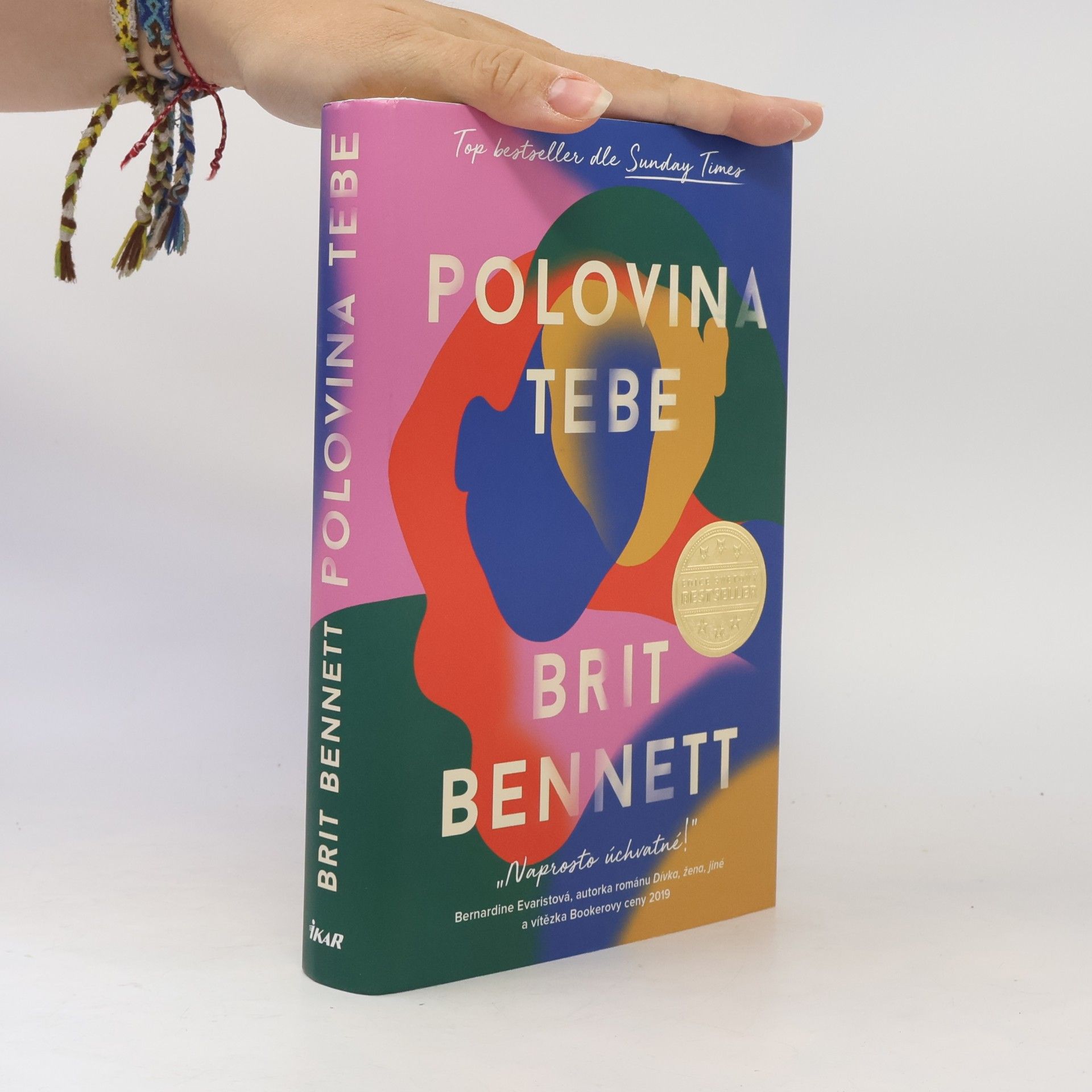 Brit Bennett Polovina tebe