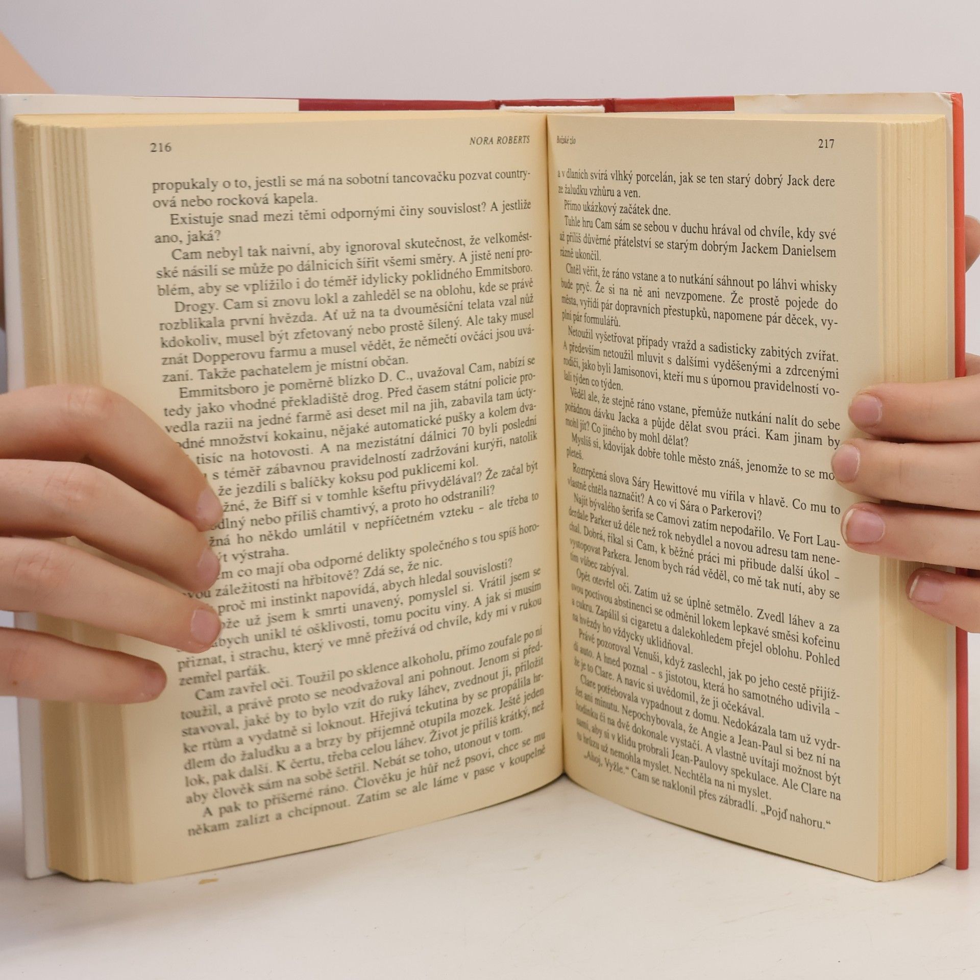 Nora Roberts Božské zlo