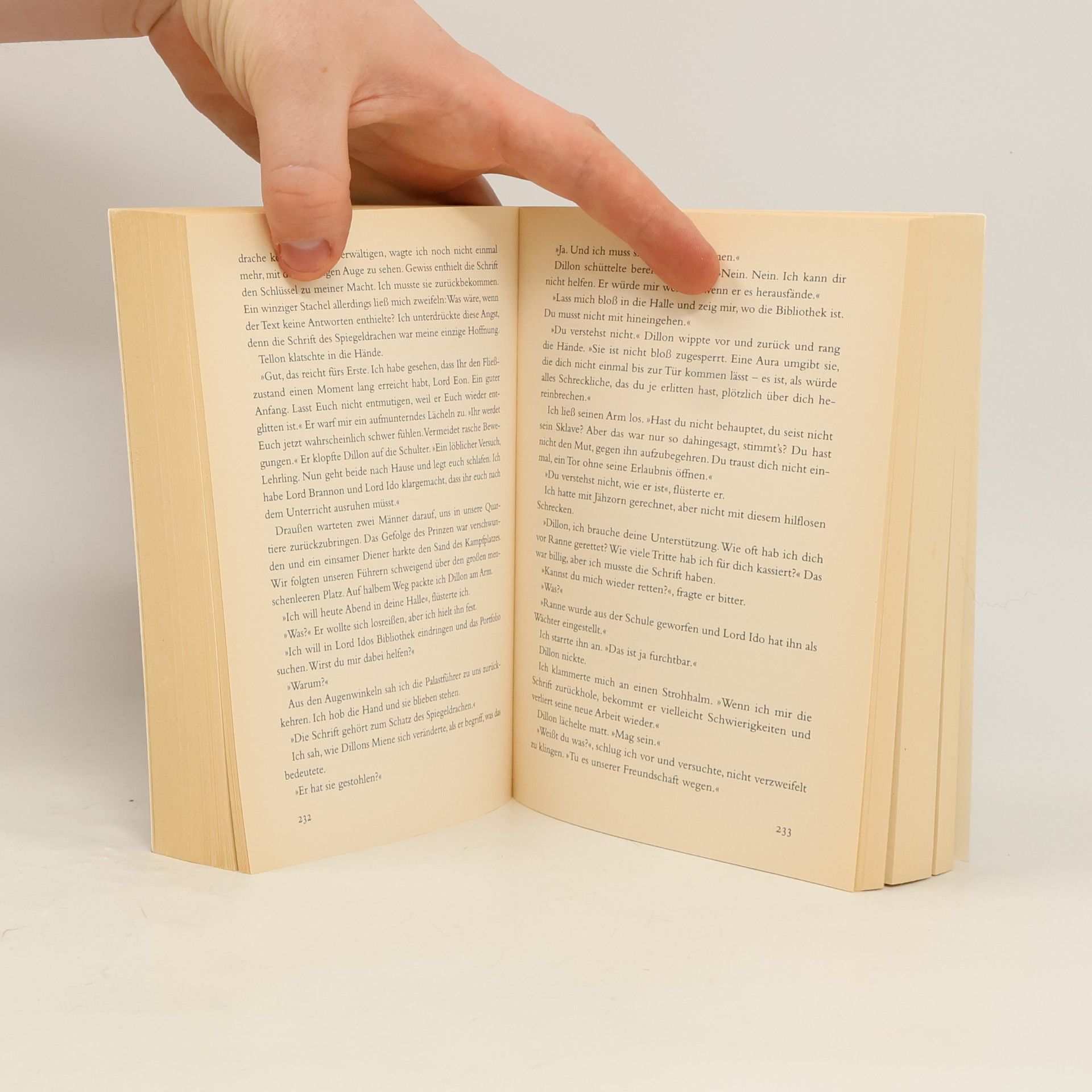 Alison Goodman Eona - Drachentochter