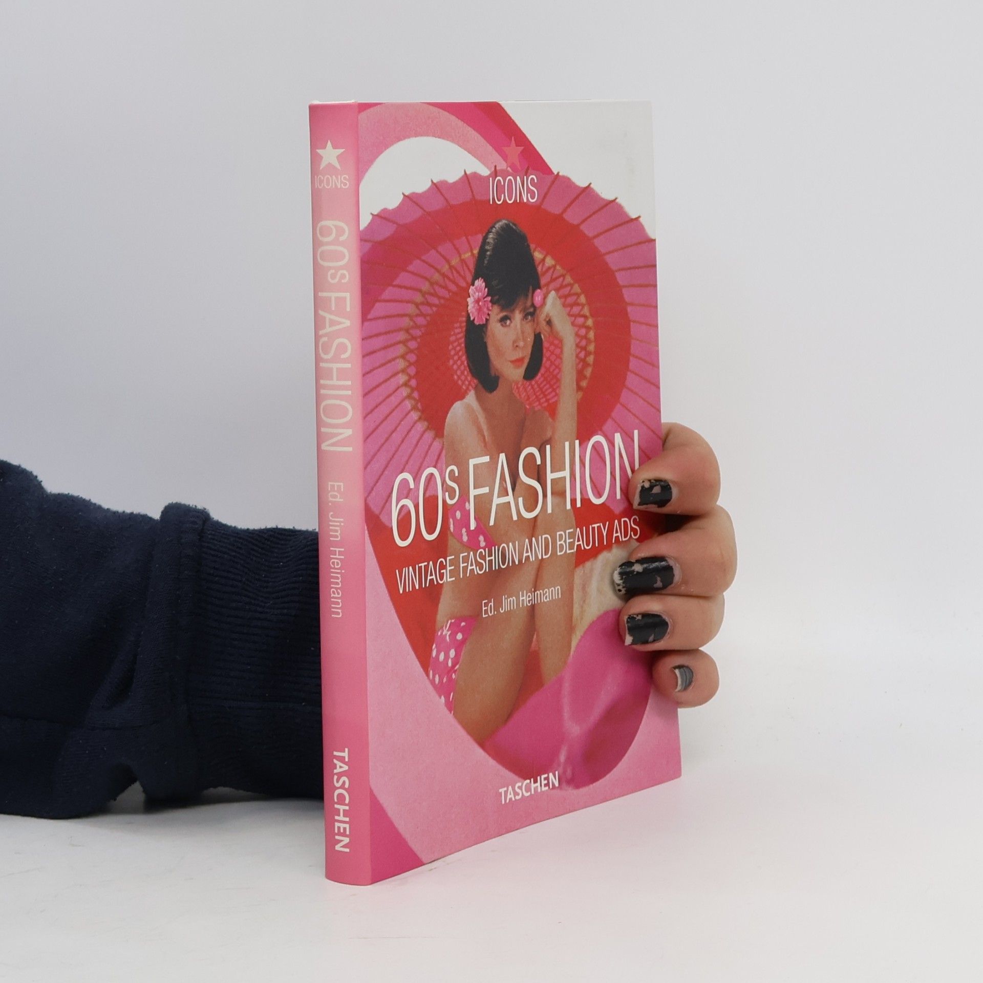 Laura Schooling 60s fashion. Vintage fashion and beauty ads