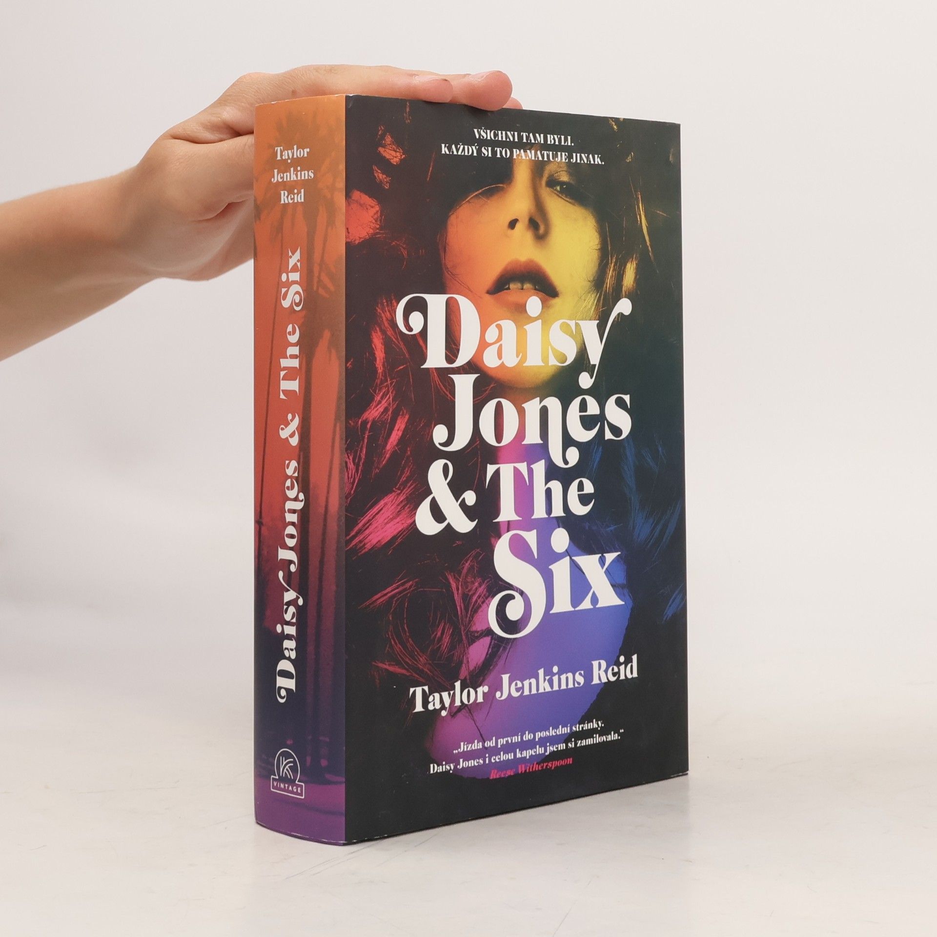 Taylor Jenkins Reid Daisy Jones & The Six