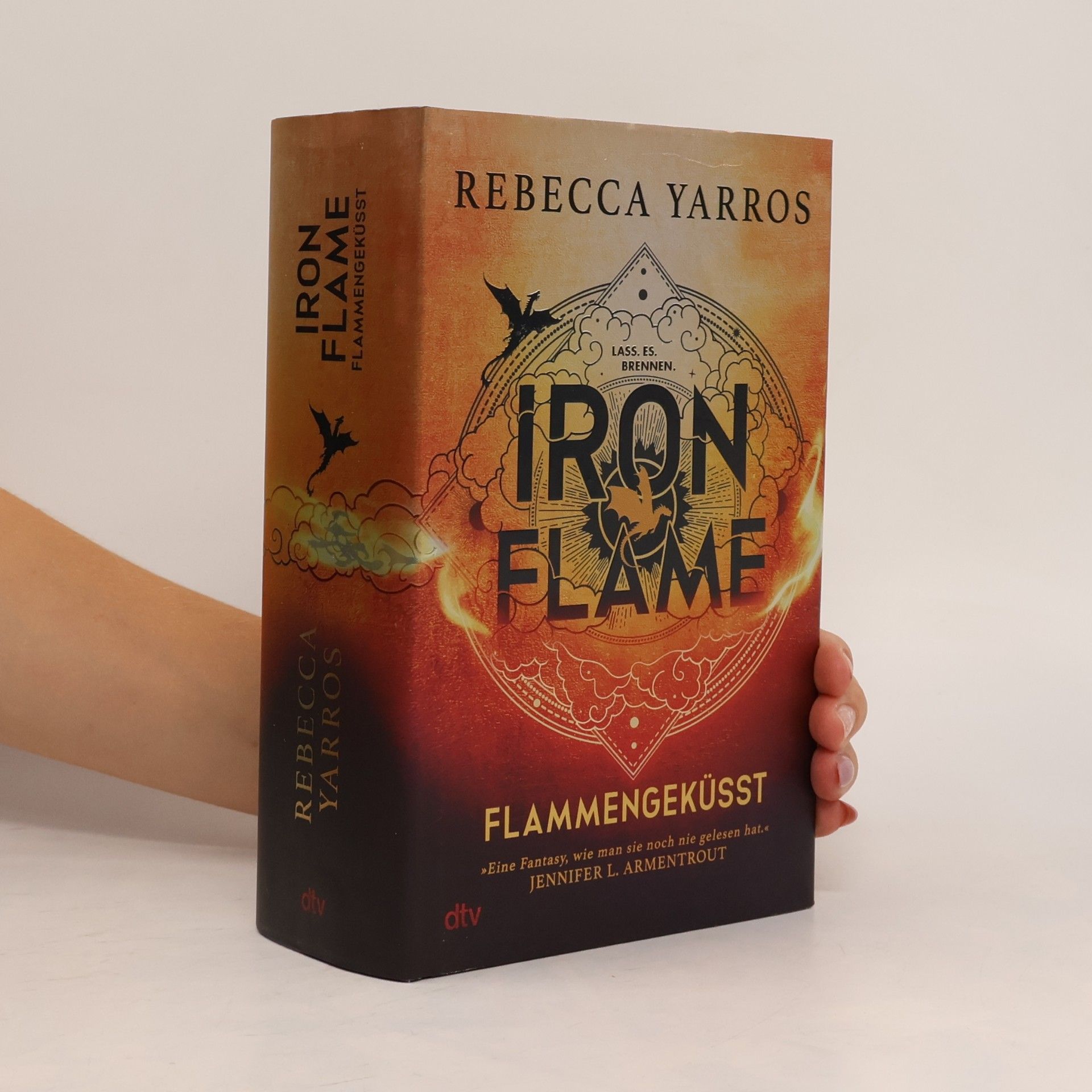 Rebecca Yarros Iron Flame