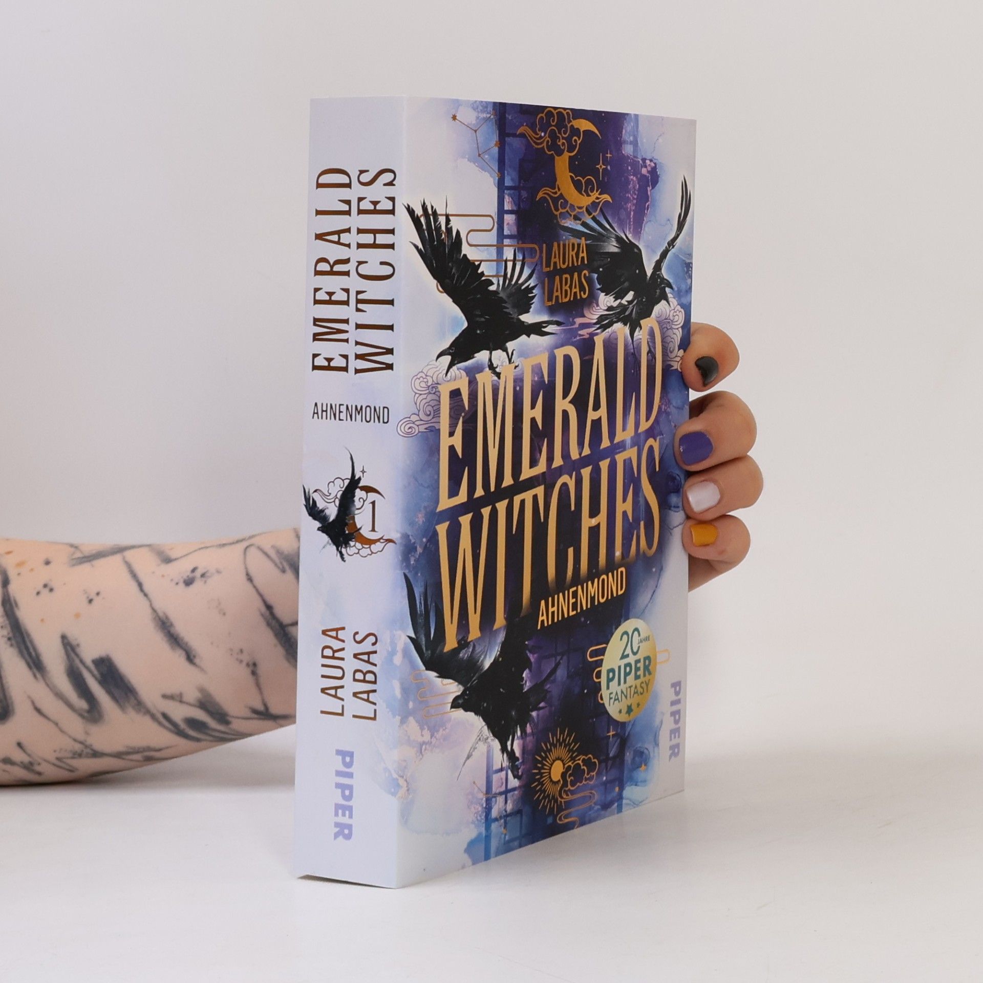 Laura Labas Emerald Witches