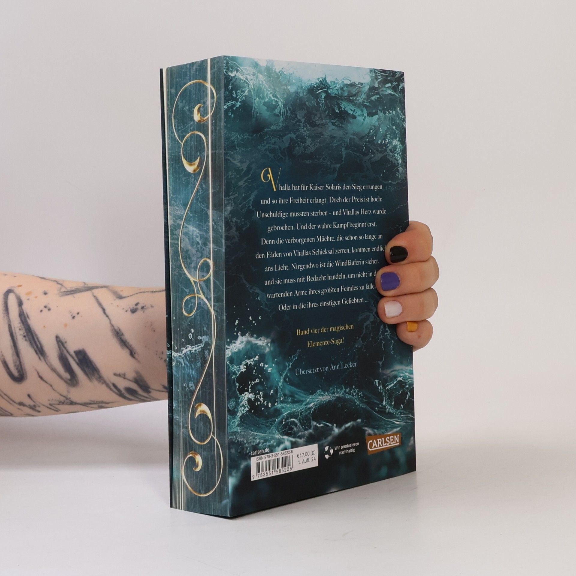 Elise Kova Water's War