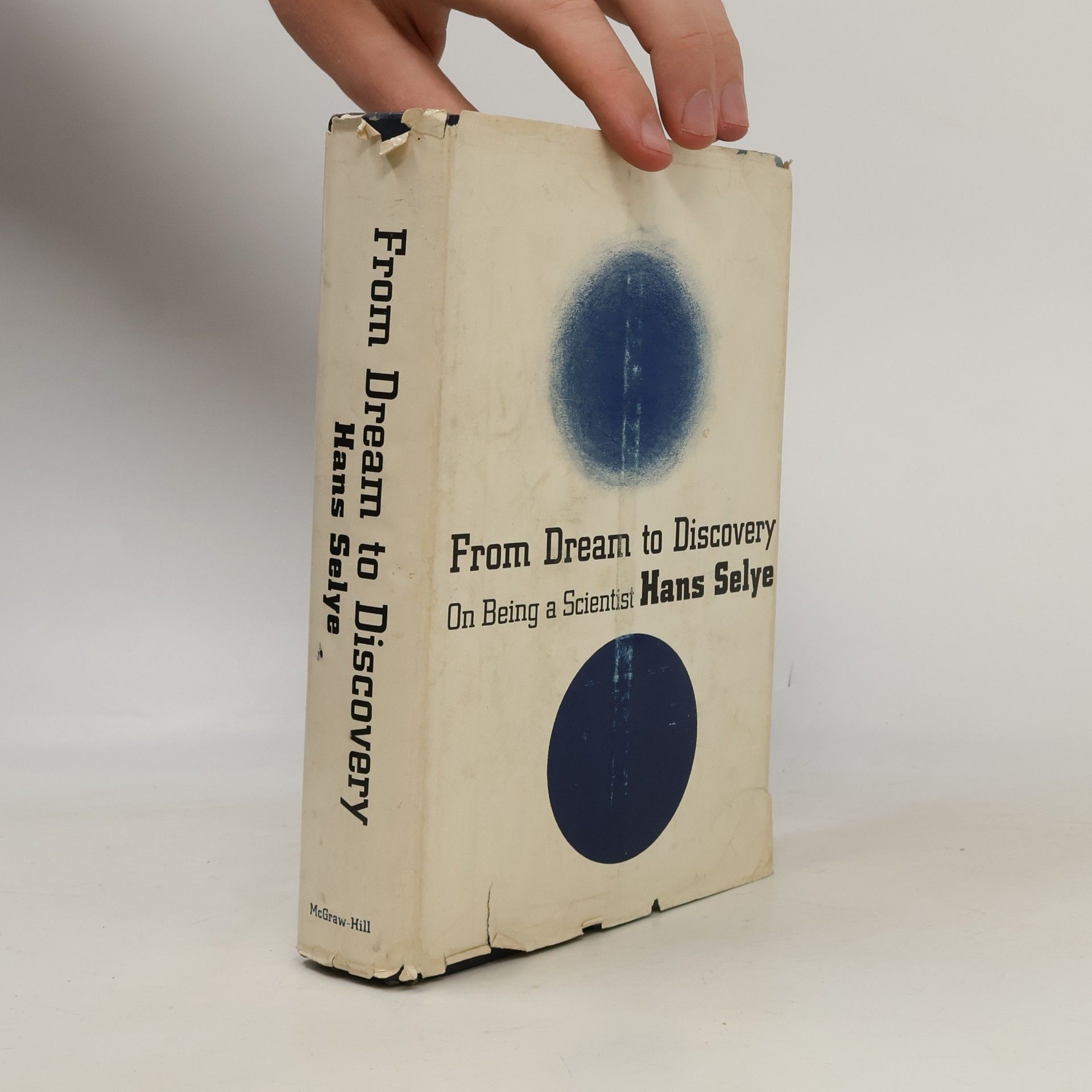 From dream to discovery : on being a scientist