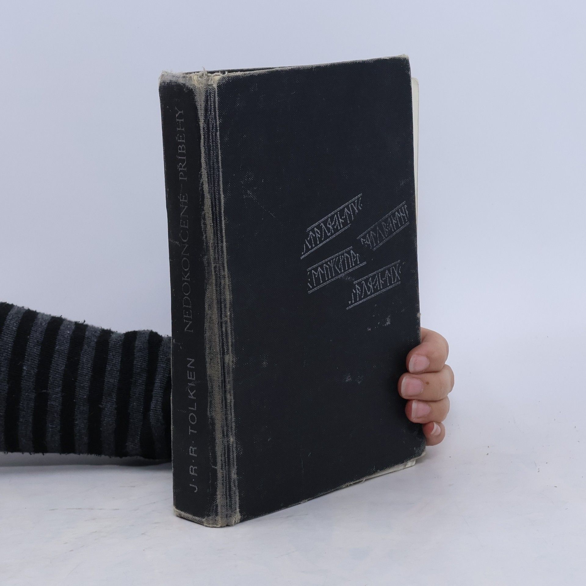 J. R. R. Tolkien Nedokončené příběhy Númenoru a Středozemě