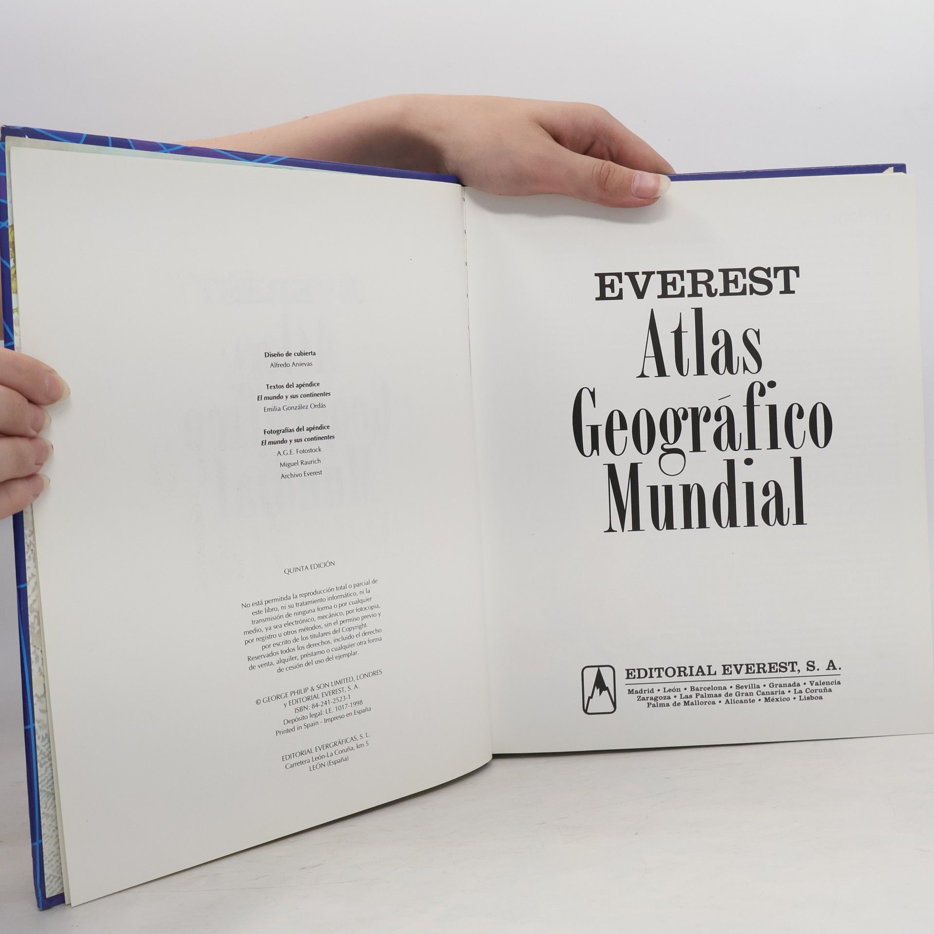 Atlas geográfico mundial - Edición actualizada con los últimos cambios de fronteras estados y naciones