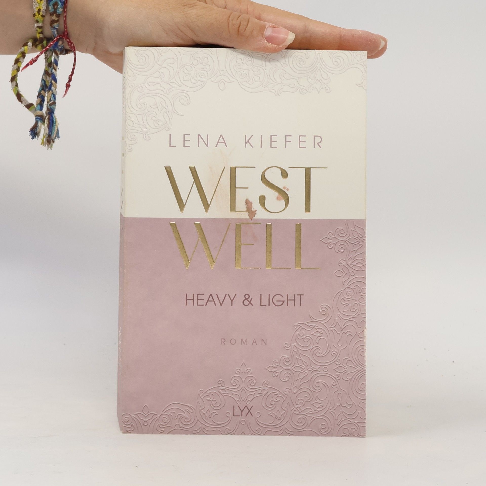 Lena Kiefer Westwell. Heavy & Light