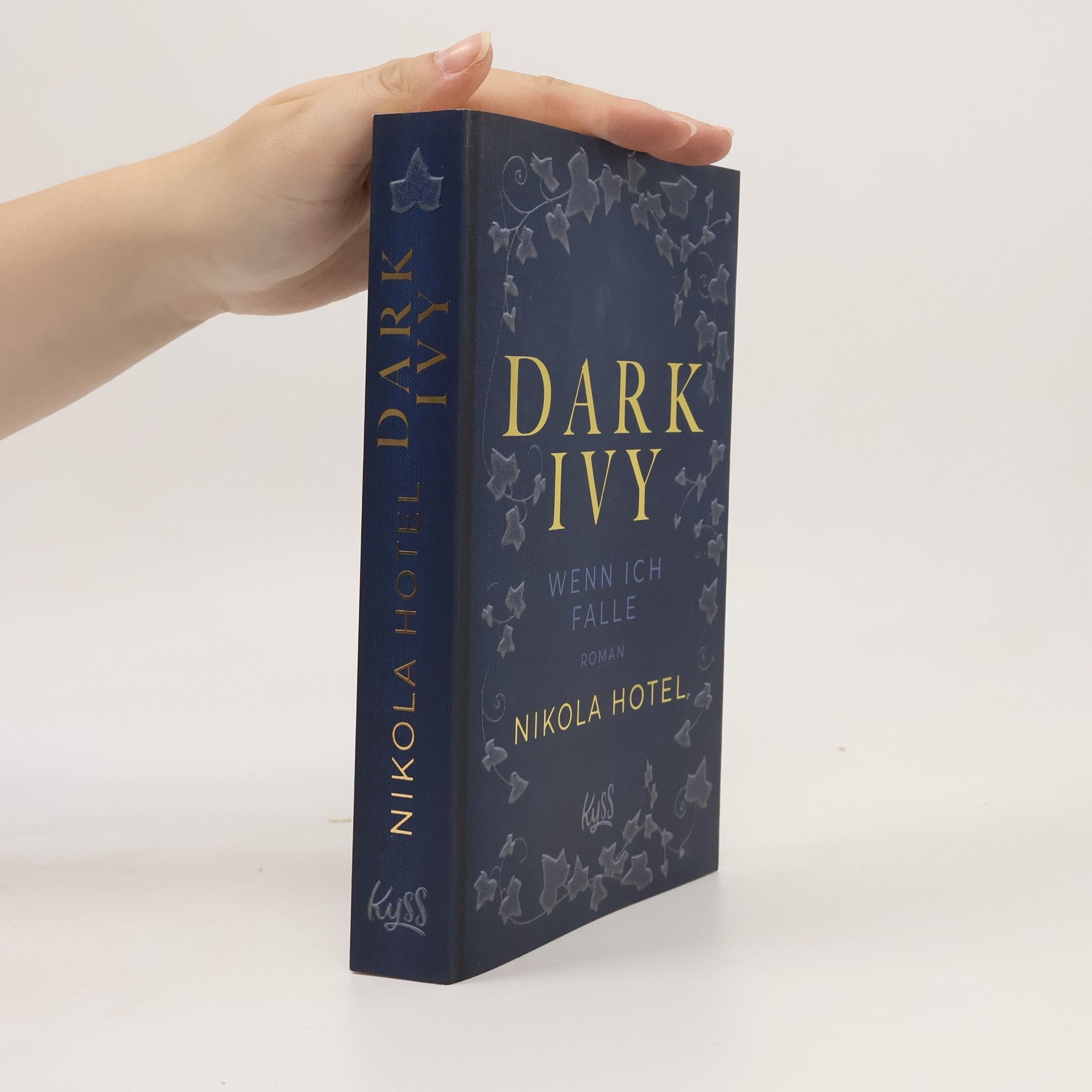 Nikola Hotel Dark Ivy - Wenn ich falle
