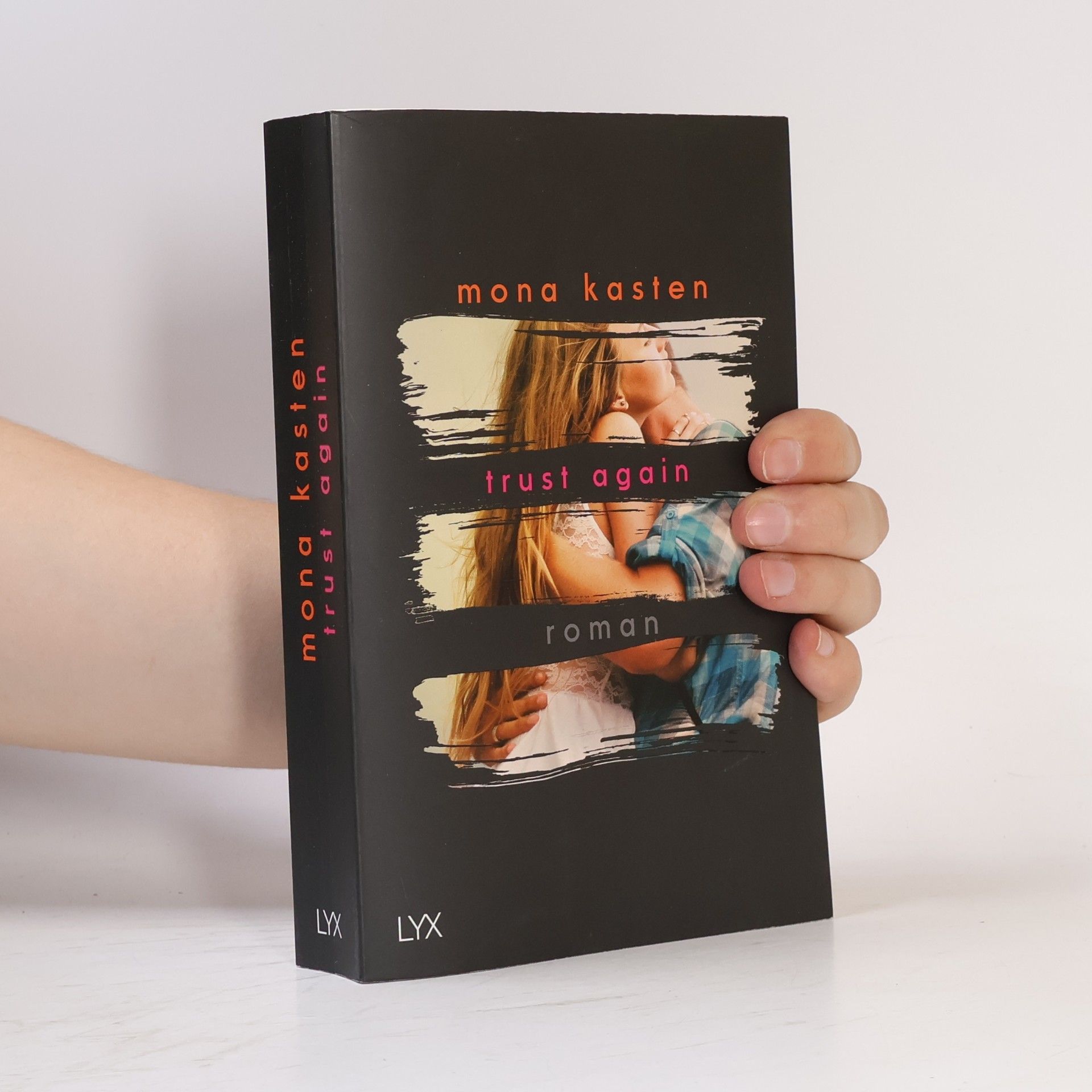 Mona Kasten Trust again