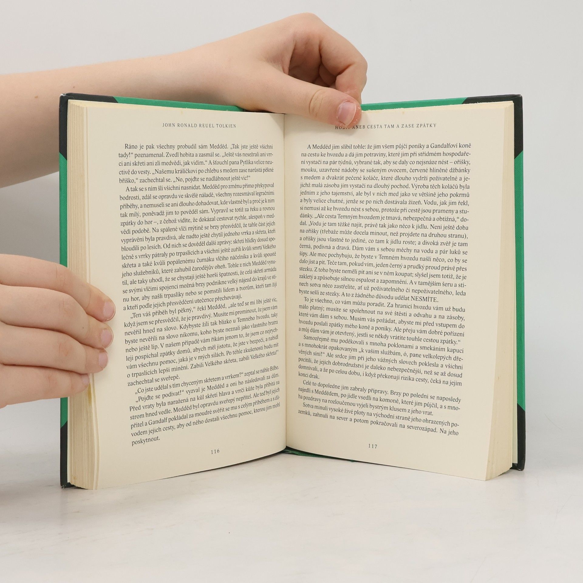 J. R. R. Tolkien Hobit, aneb, Cesta tam a zase zpátky