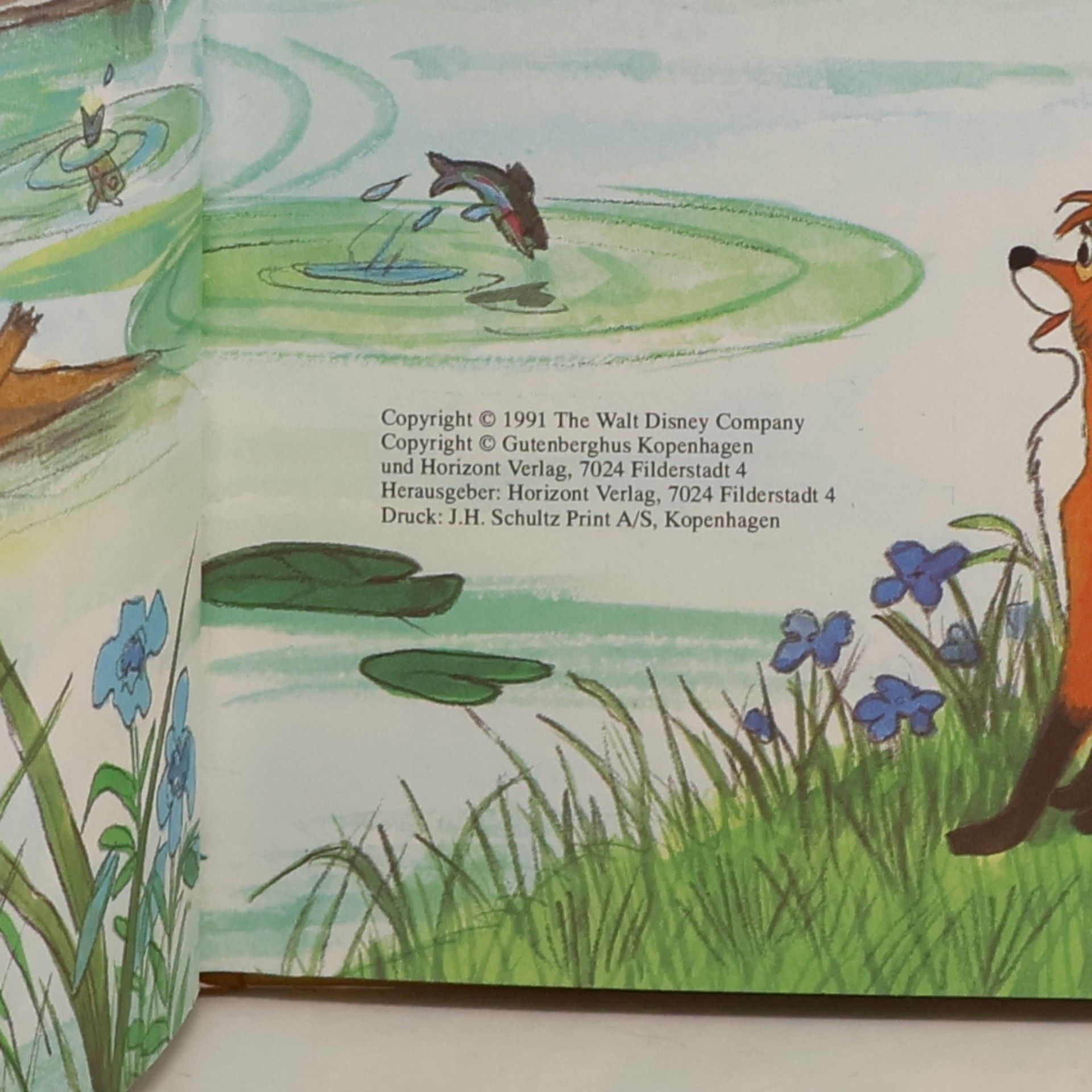 Walt Disney Cap und Vixie Werden Freunde