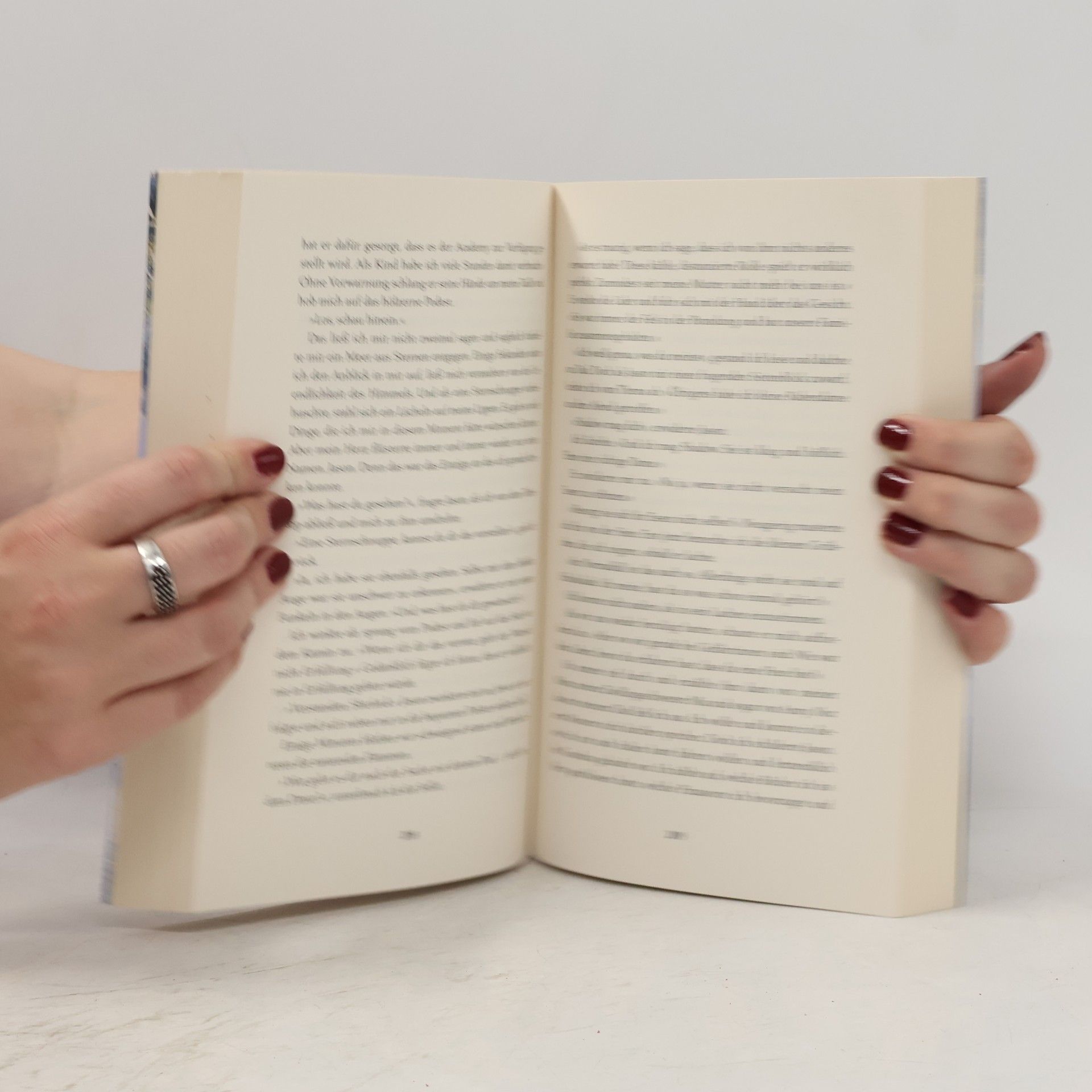 Julia Kuhn Ravenhall Academy 1: Verborgene Magie